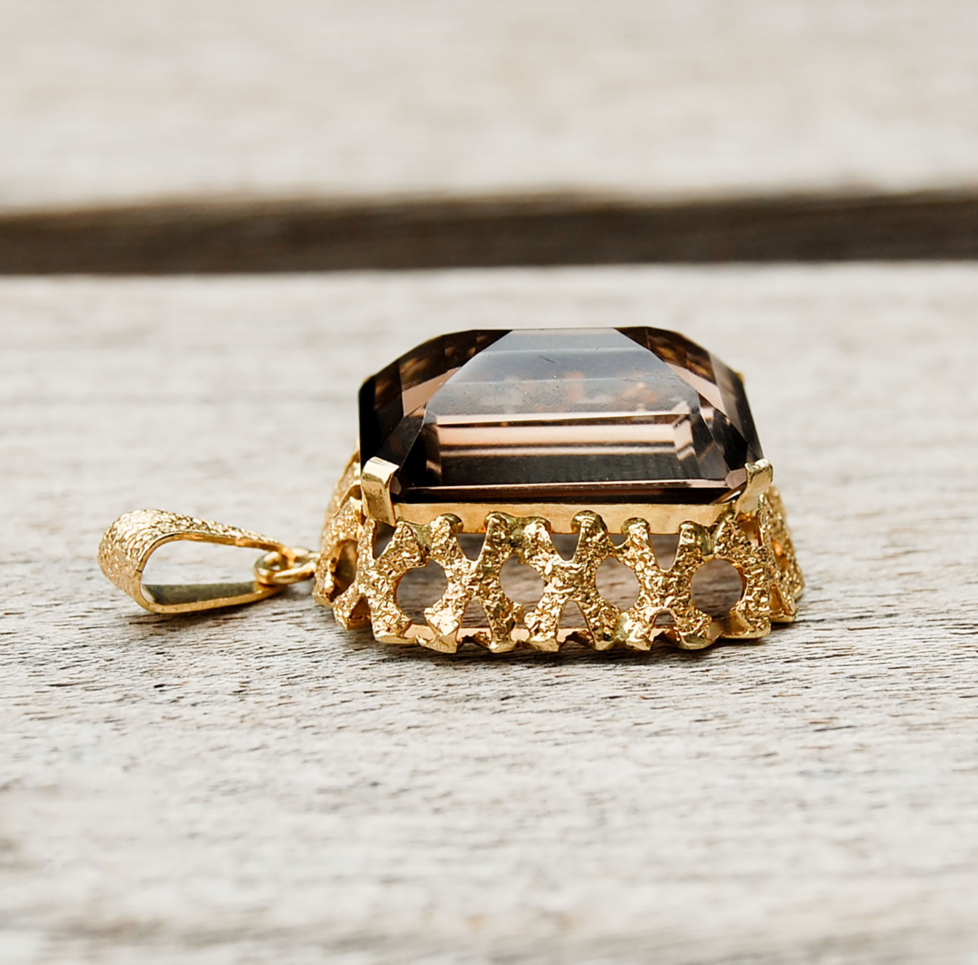 Vintage Jewelry, Vintage Pendants, Vintage Charms, Restored Gold and Silver Charms, Vintage Diamonds.