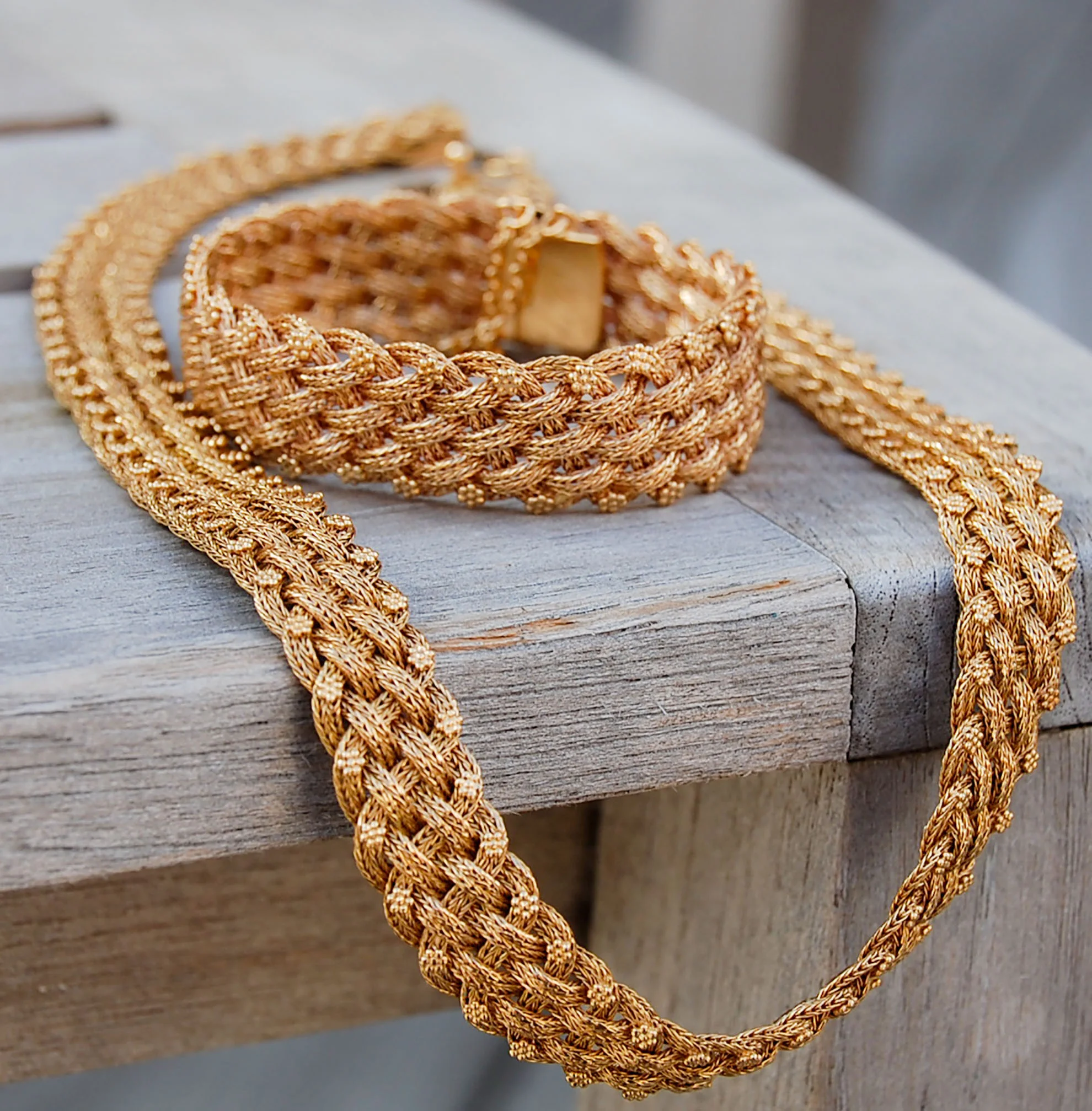 Vintage Jewelry, Vintage Necklaces, Restored Gold and Silver Necklaces, Vintage Diamonds.