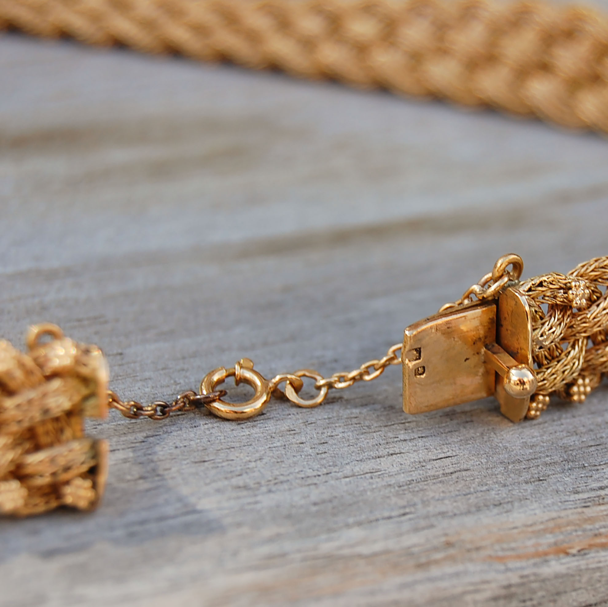 Vintage Jewelry, Vintage Necklaces, Restored Gold and Silver Necklaces, Vintage Diamonds.