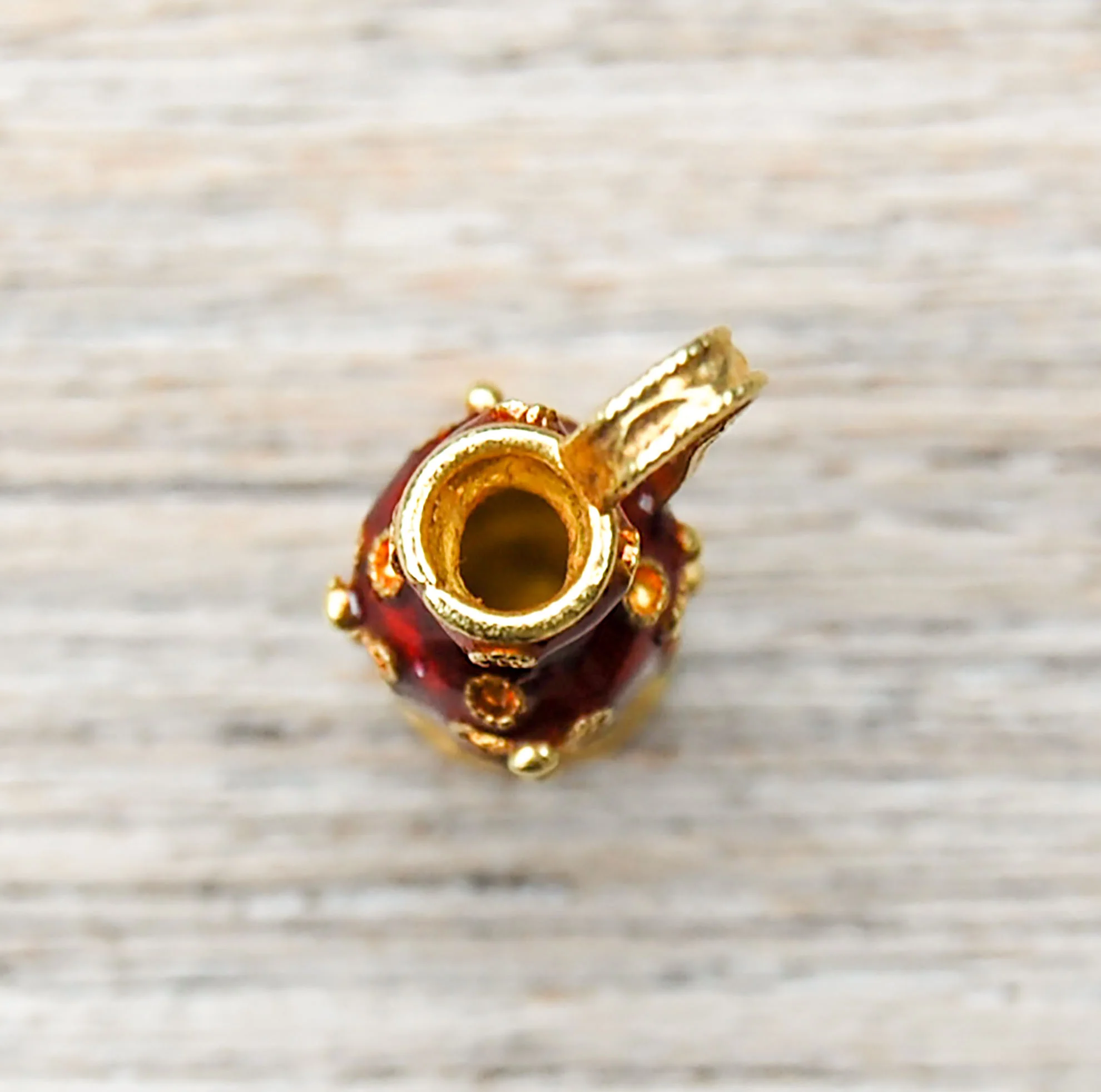 Vintage Jewelry, Vintage Pendants, Vintage Charms, Restored Gold and Silver Charms, Vintage Diamonds.