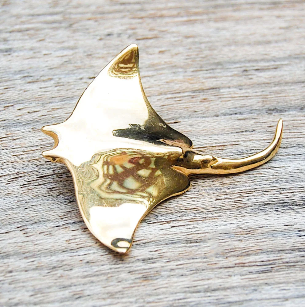 Vintage Jewelry, Vintage Pendants, Vintage Charms, Restored Gold and Silver Charms, Vintage Diamonds.