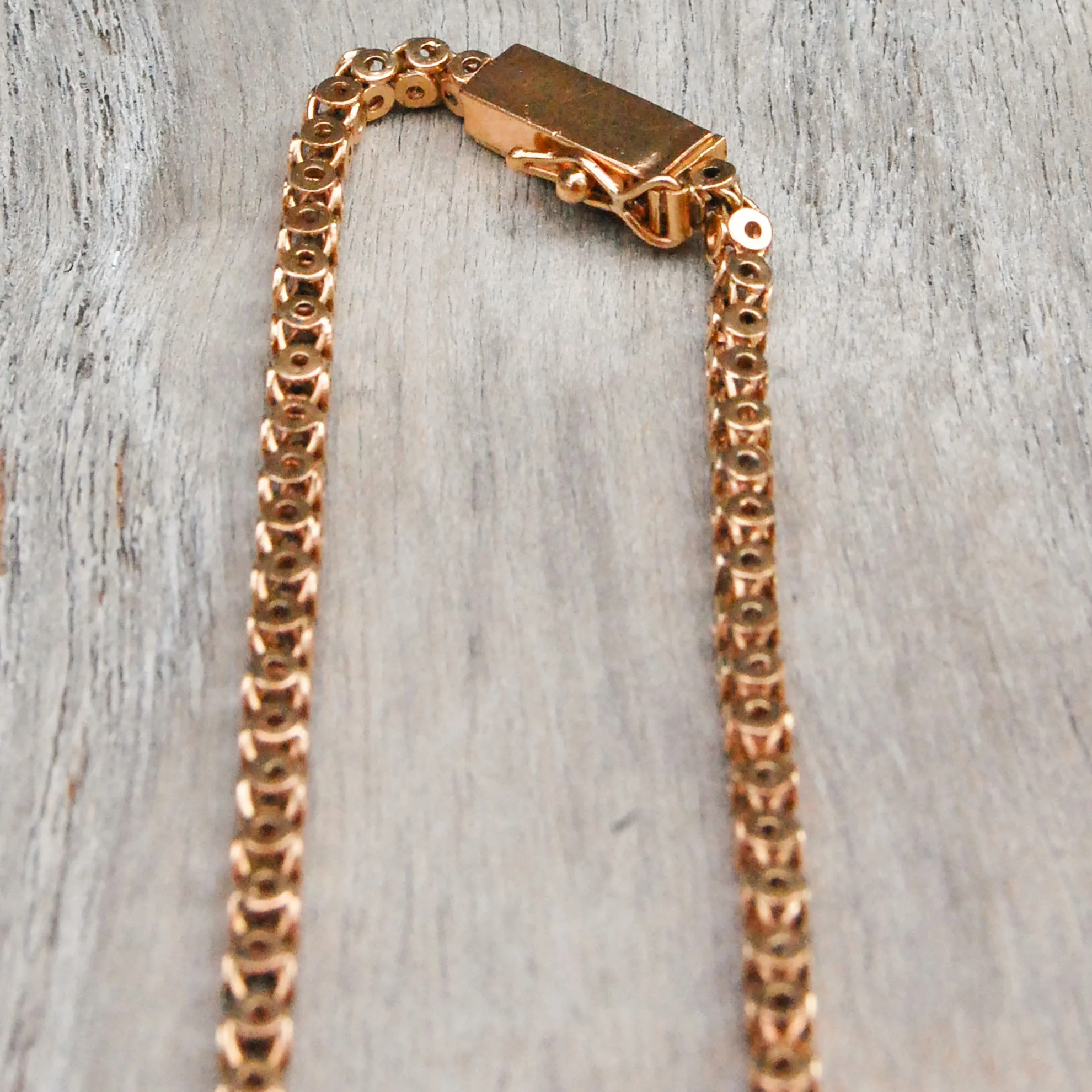 Vintage Jewelry, Vintage Necklaces, Restored Gold and Silver Necklaces, Vintage Diamonds.