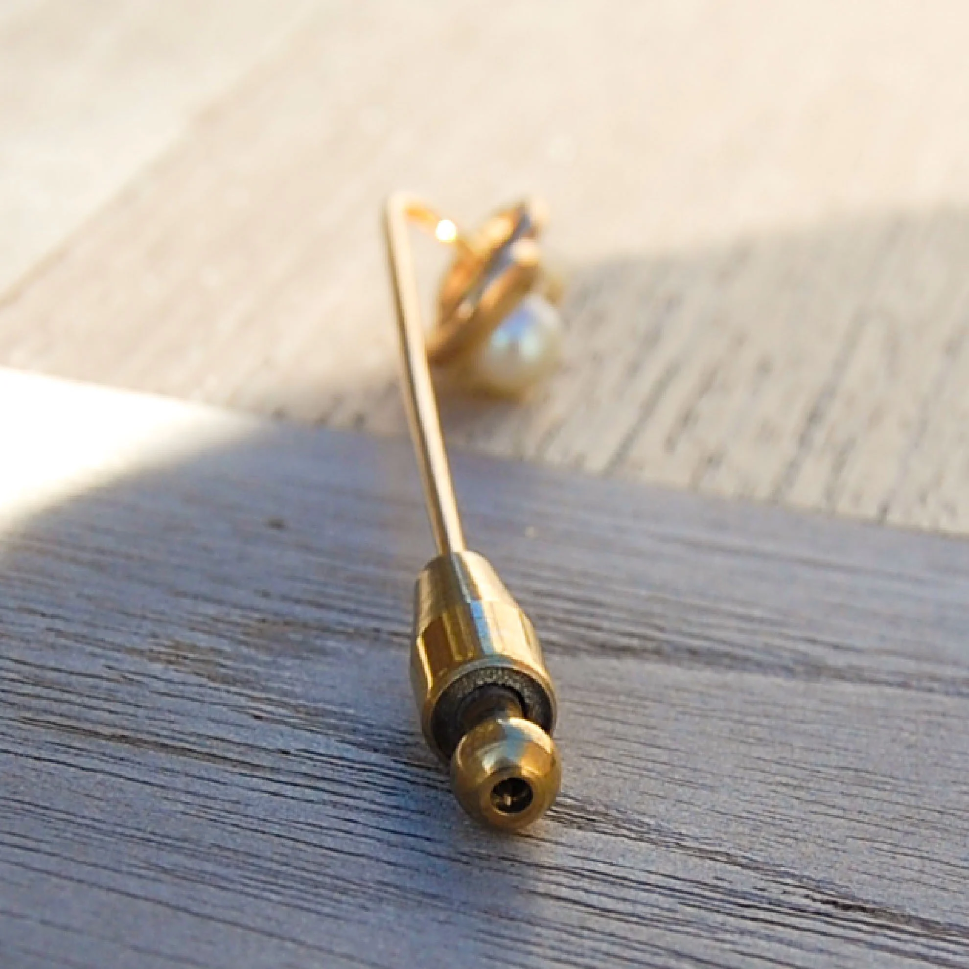 Vintage Jewelry, Vintage Brooches, Restored Gold and Silver Brooches, Vintage Diamonds.