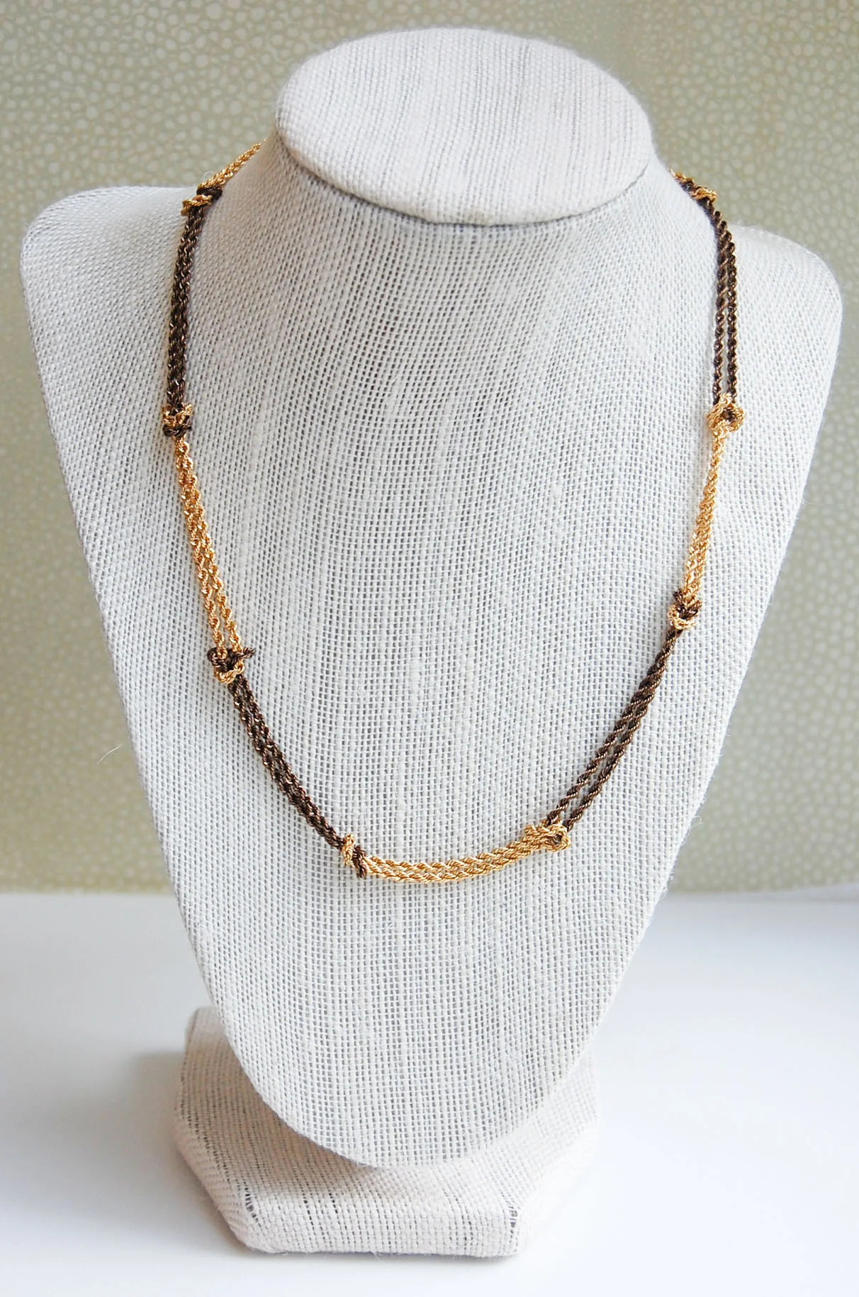 Vintage Jewelry, Vintage Necklaces, Restored Gold and Silver Necklaces, Vintage Diamonds.