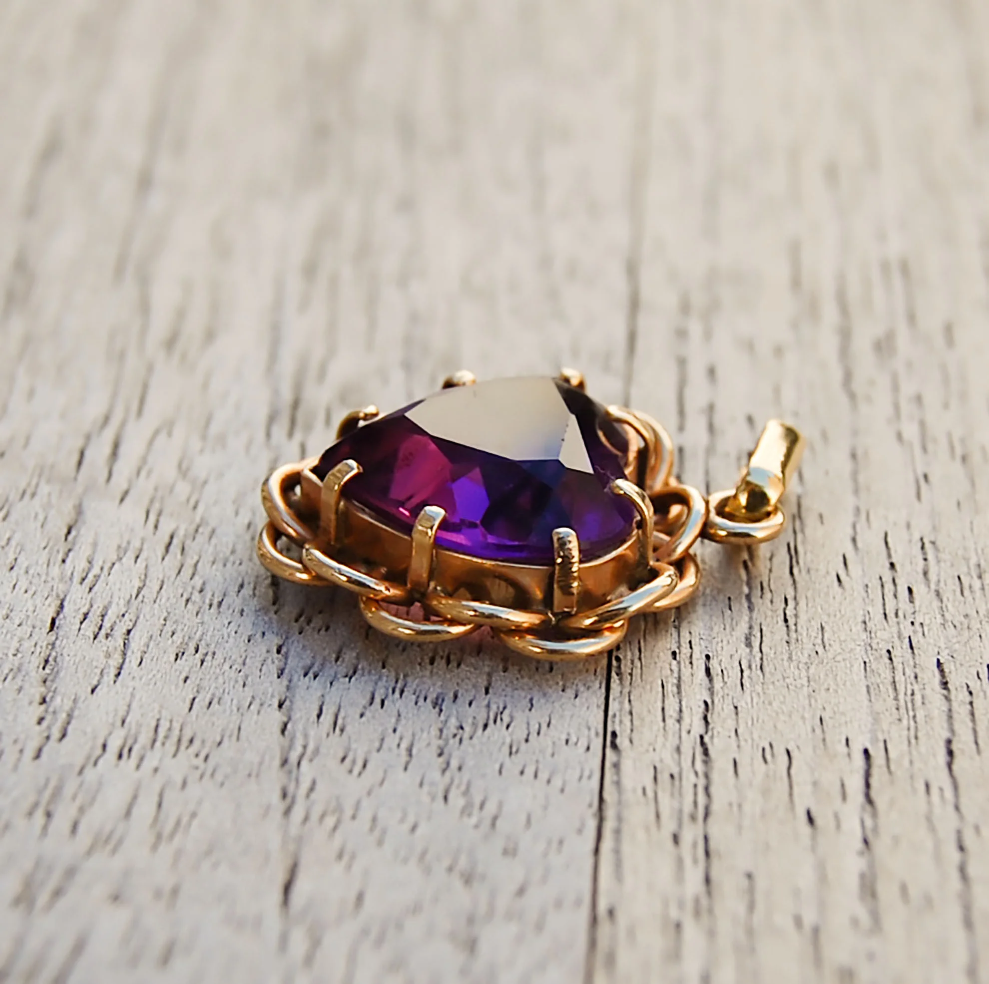 Vintage Jewelry, Vintage Pendants, Vintage Charms, Restored Gold and Silver Charms, Vintage Diamonds.