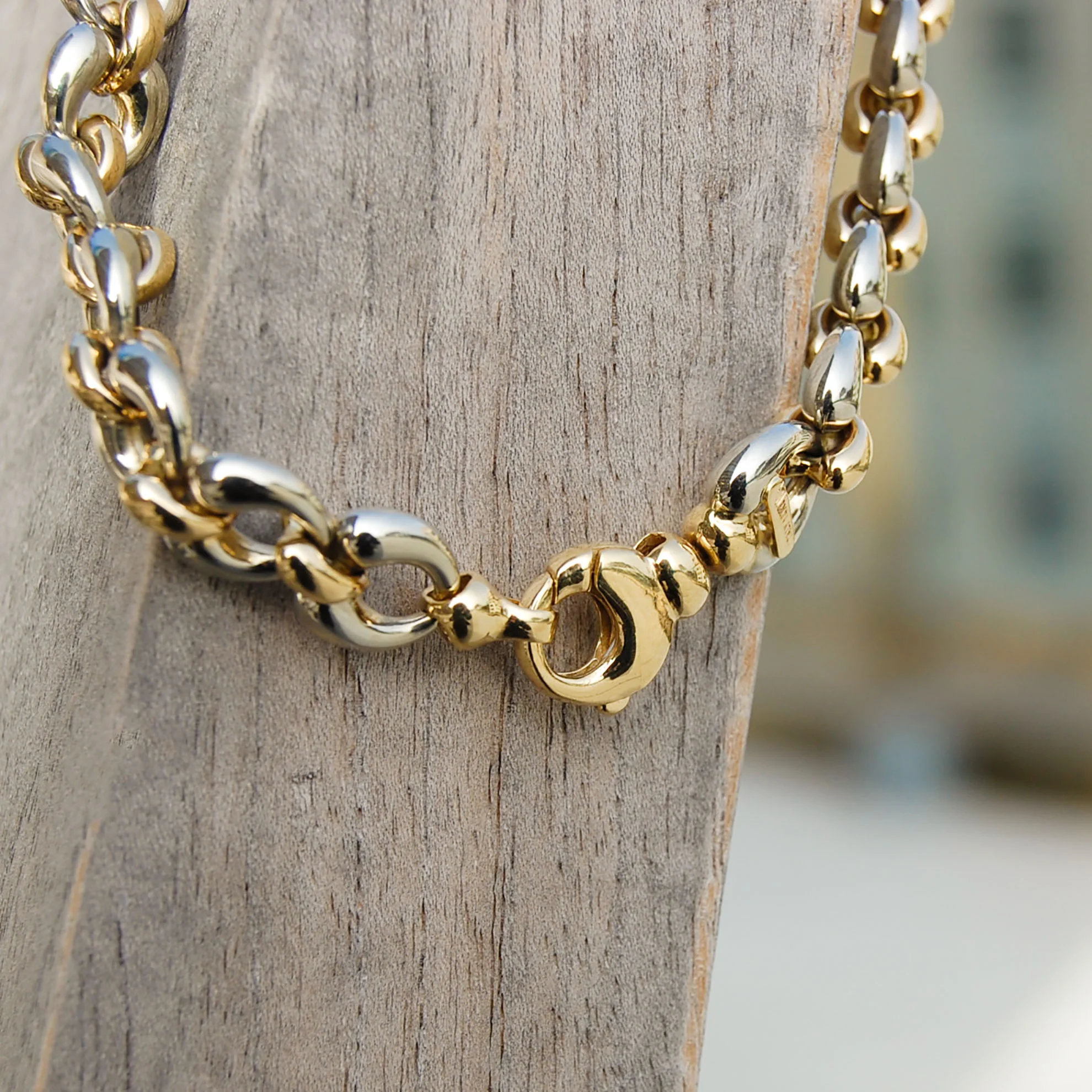 Vintage Jewelry, Vintage Necklaces, Restored Gold and Silver Necklaces, Vintage Diamonds.