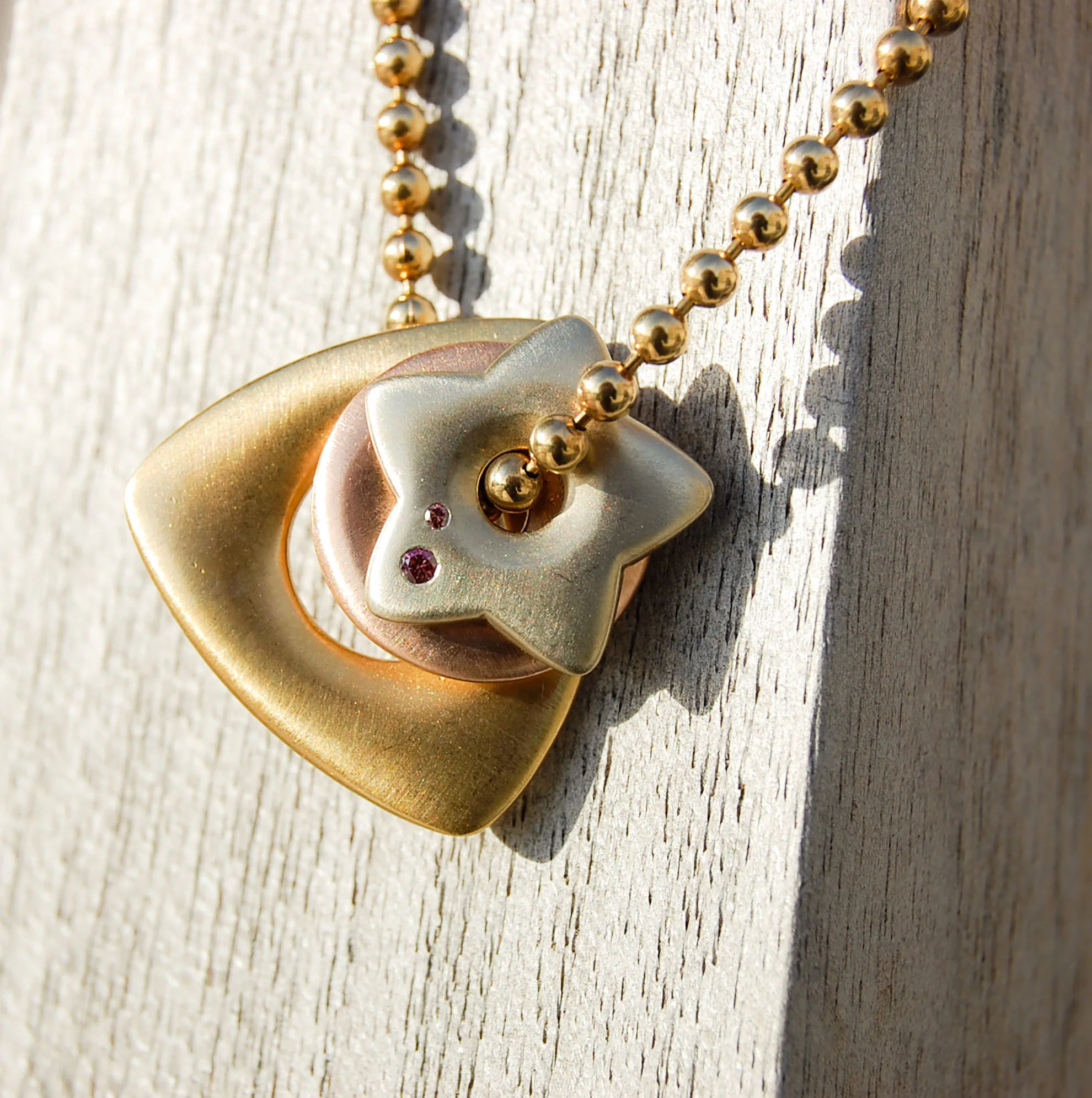 Vintage Jewelry, Vintage Necklaces, Restored Gold and Silver Necklaces, Vintage Diamonds.