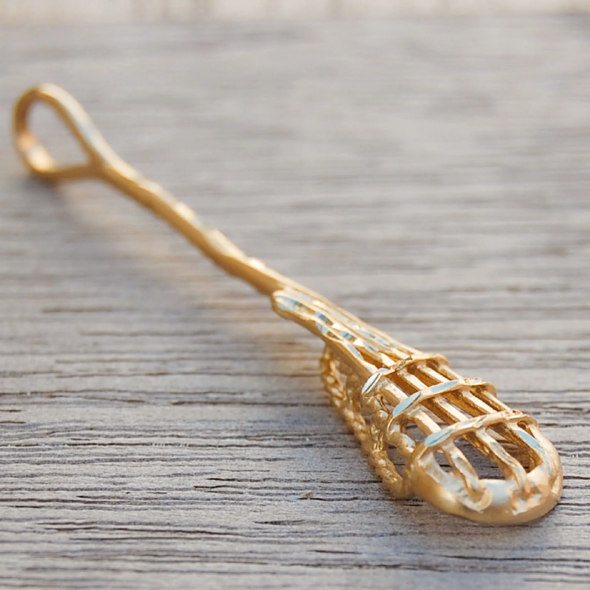 Vintage Jewelry, Vintage Pendants, Vintage Charms, Restored Gold and Silver Charms, Vintage Diamonds.