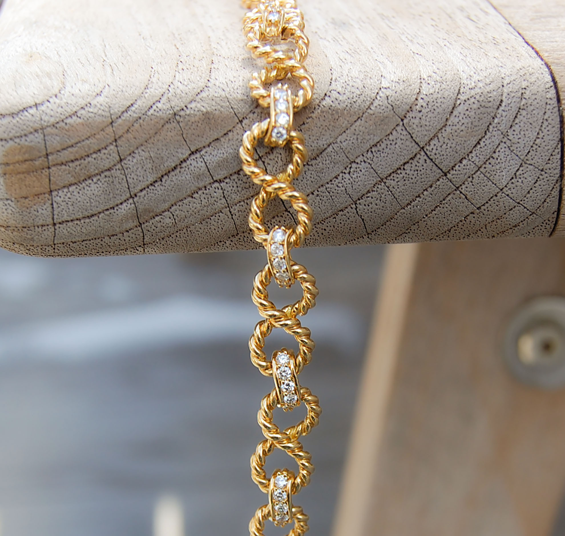 Vintage Tiffany 1994 18K Gold Link Necklace with Diamond Vintage Tiffany 1994 18K Gold Link Necklace with Diamond