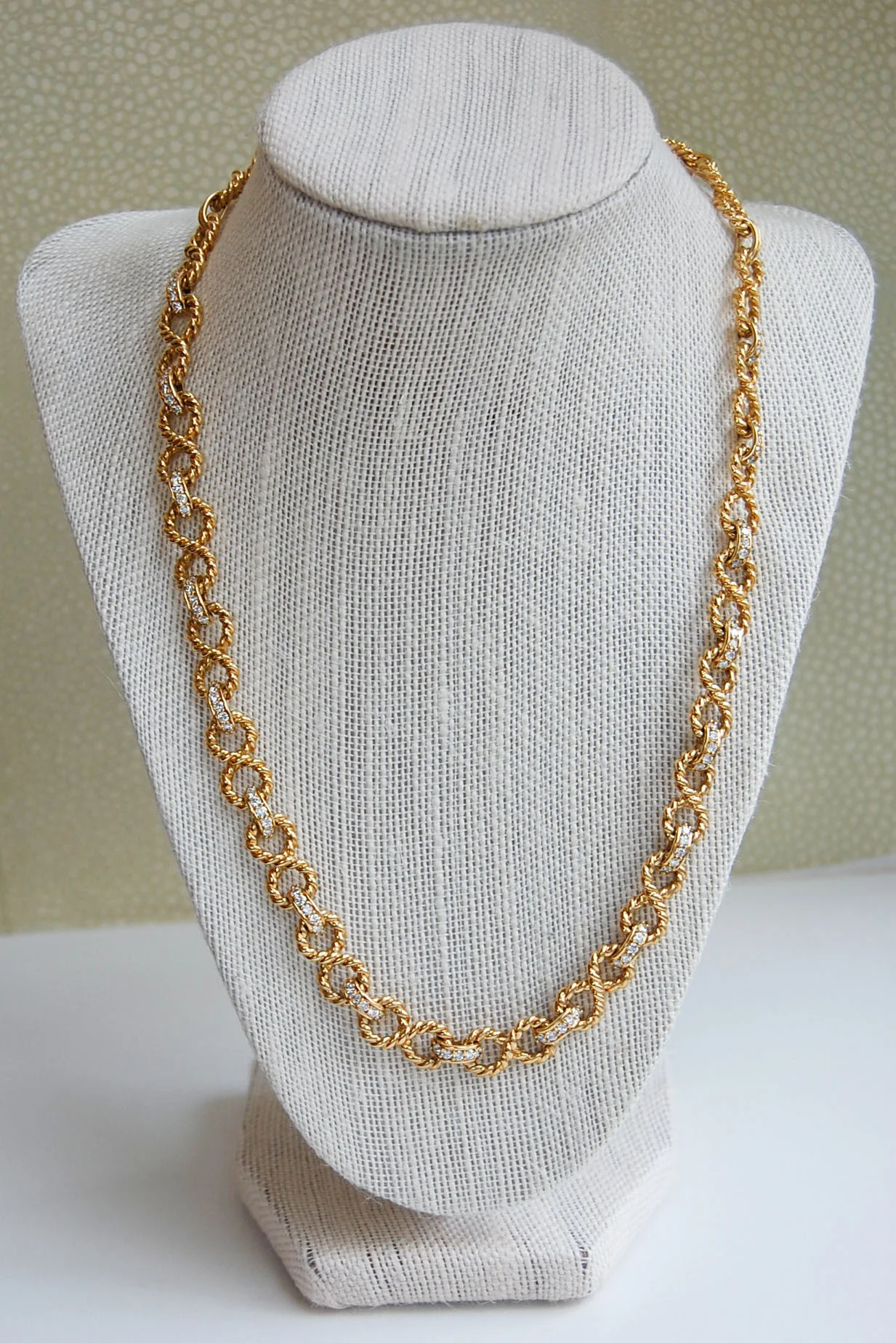 Vintage Jewelry, Vintage Necklaces, Restored Gold and Silver Necklaces, Vintage Diamonds.
