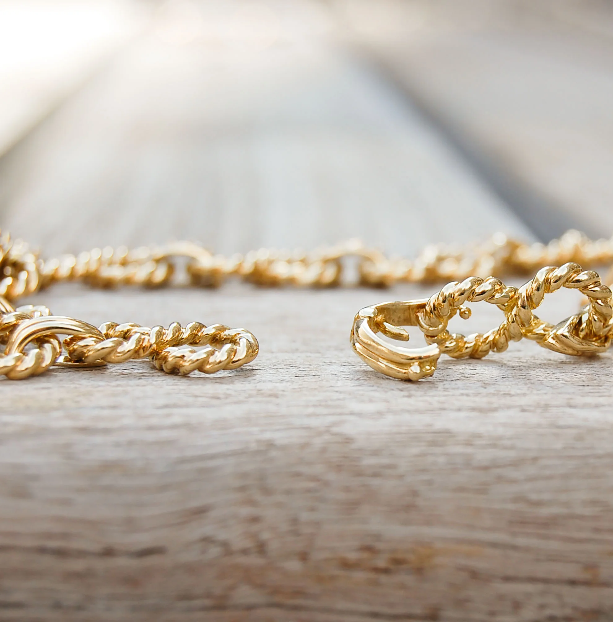 Vintage Tiffany 1994 18K Gold Link Necklace with Diamond Detail
