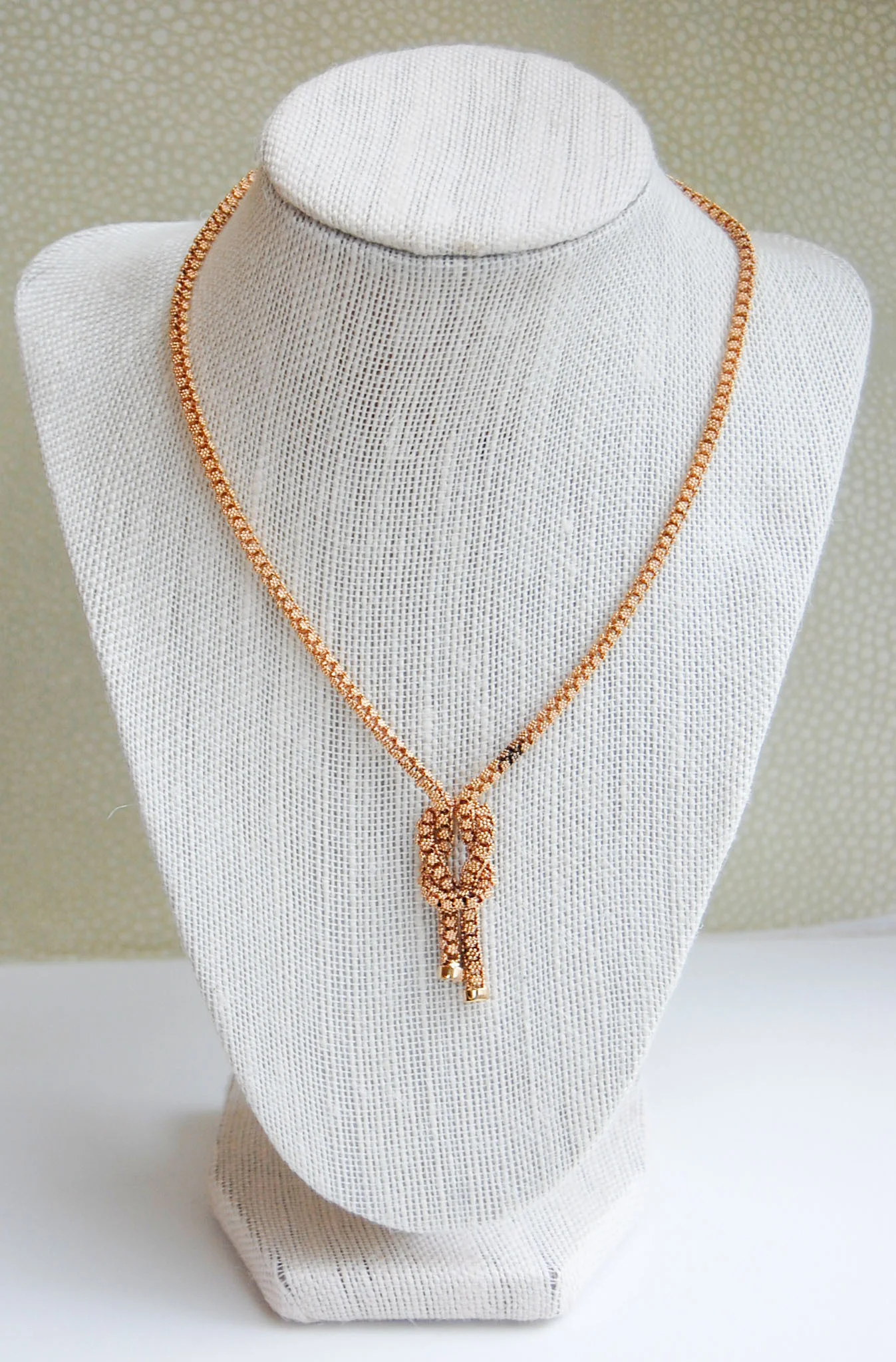 Vintage Jewelry, Vintage Necklaces, Restored Gold and Silver Necklaces, Vintage Diamonds.
