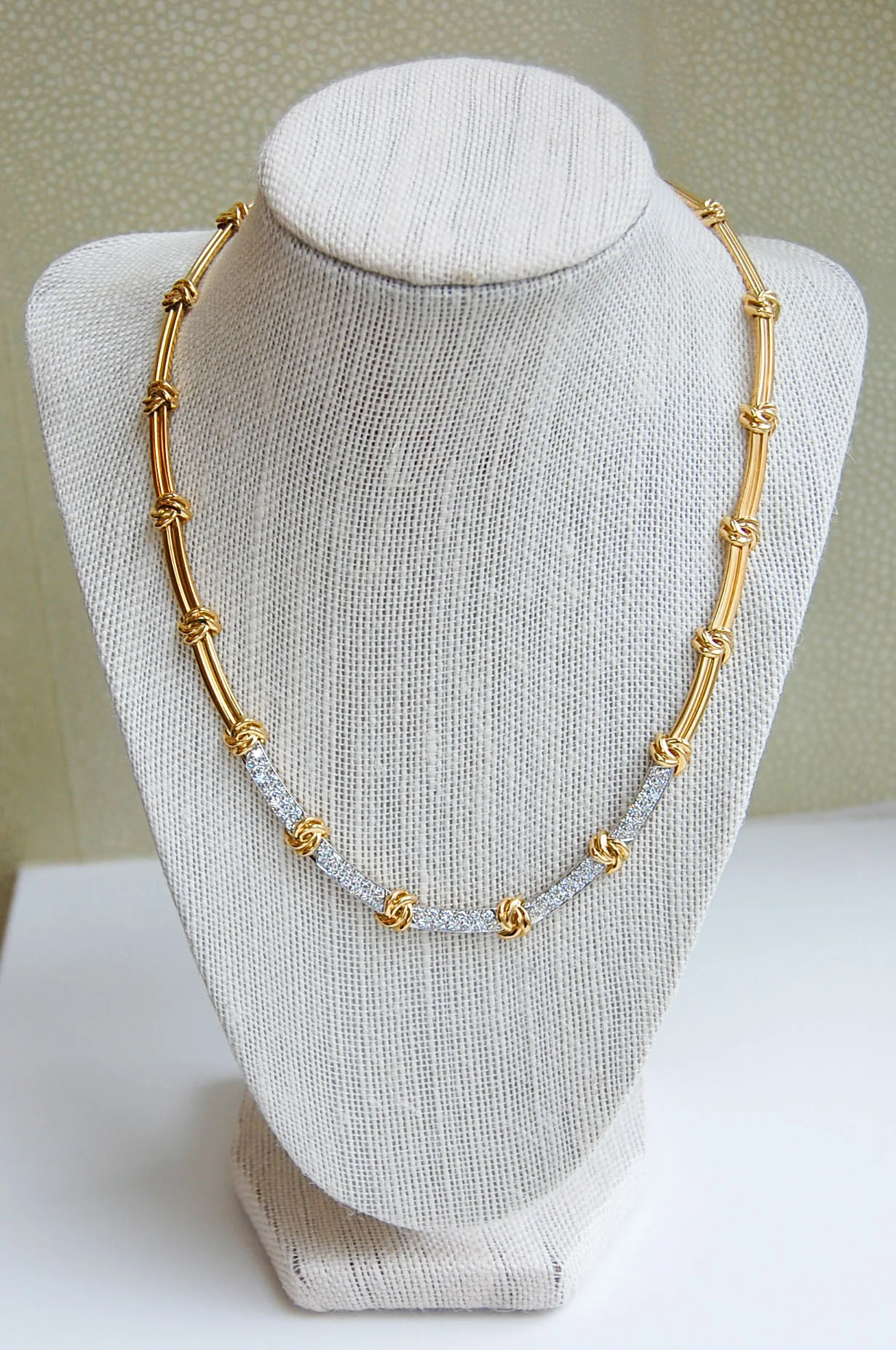Vintage Jewelry, Vintage Necklaces, Restored Gold and Silver Necklaces, Vintage Diamonds.