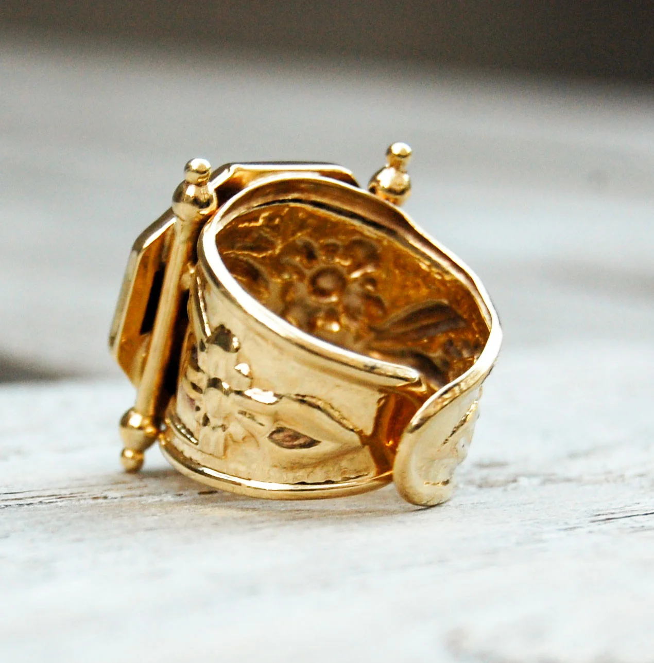 Vintage Jewelry, Vintage Bracelets, Restored Gold and Silver Bracelets, Vintage Diamonds.