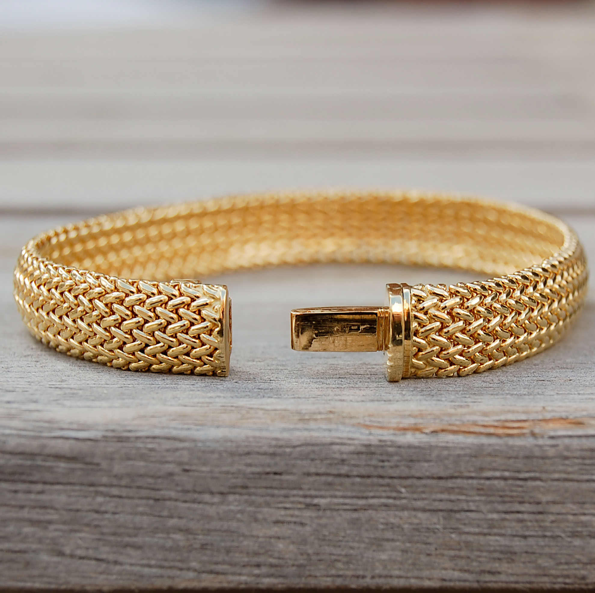 Tiffany & Co 18K Yellow Gold Somerset Wide Mesh Band — Antique Jewelry NYC
