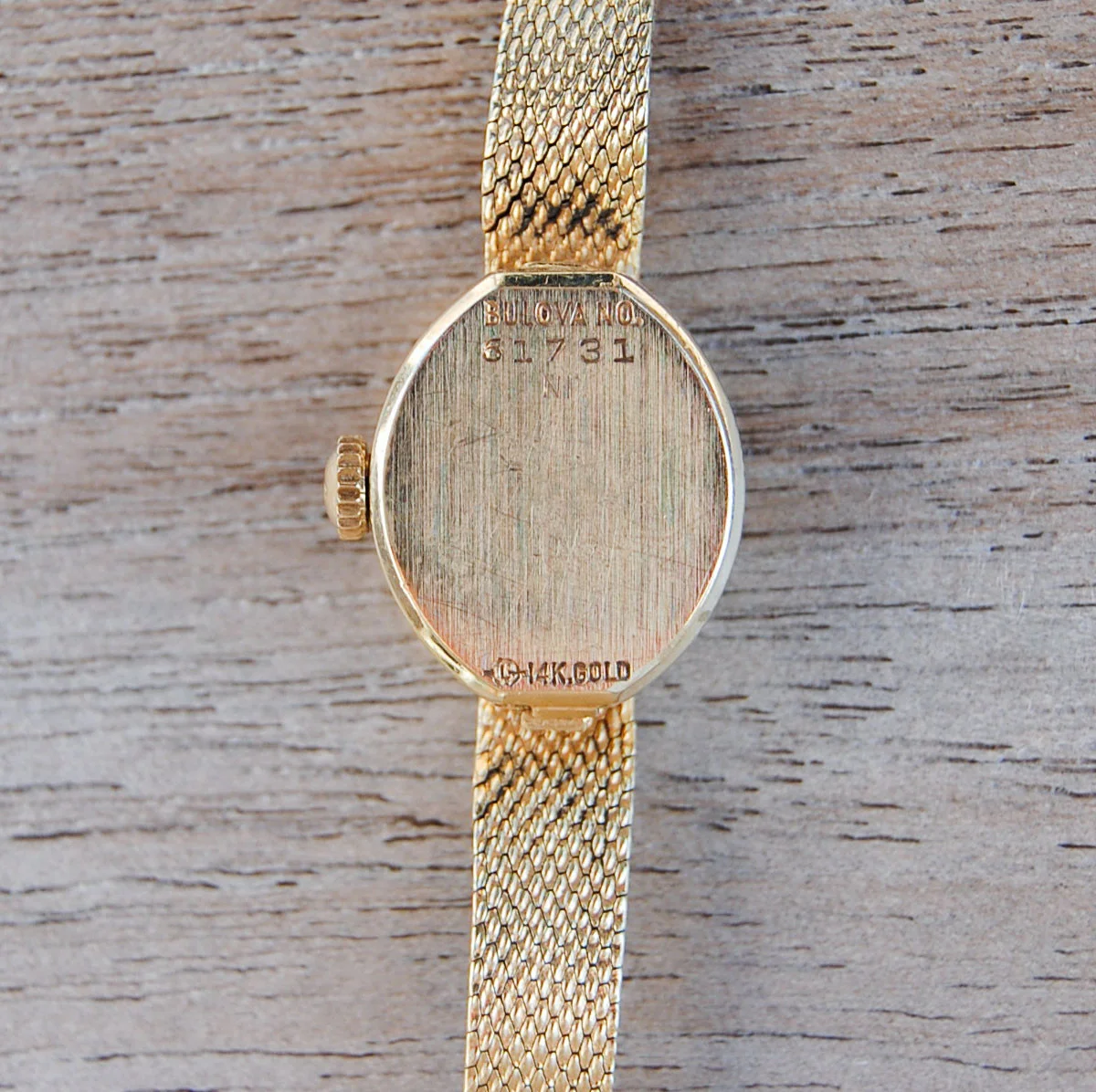 Vintage Jewelry, Vintage Watches, Restored Gold and Silver Earrings, Vintage Watches.