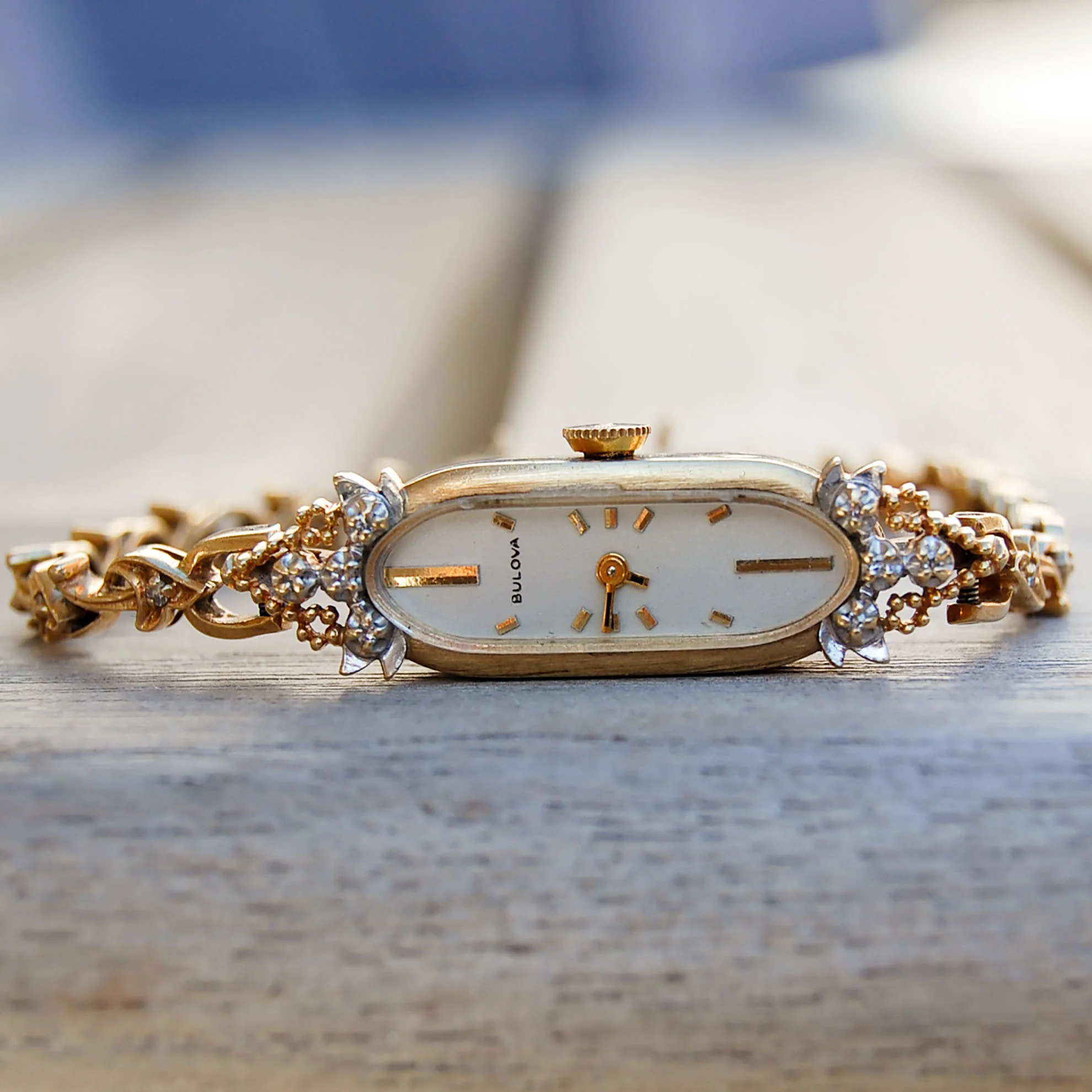 Vintage Jewelry, Vintage Watches, Restored Gold and Silver Earrings, Vintage Watches.
