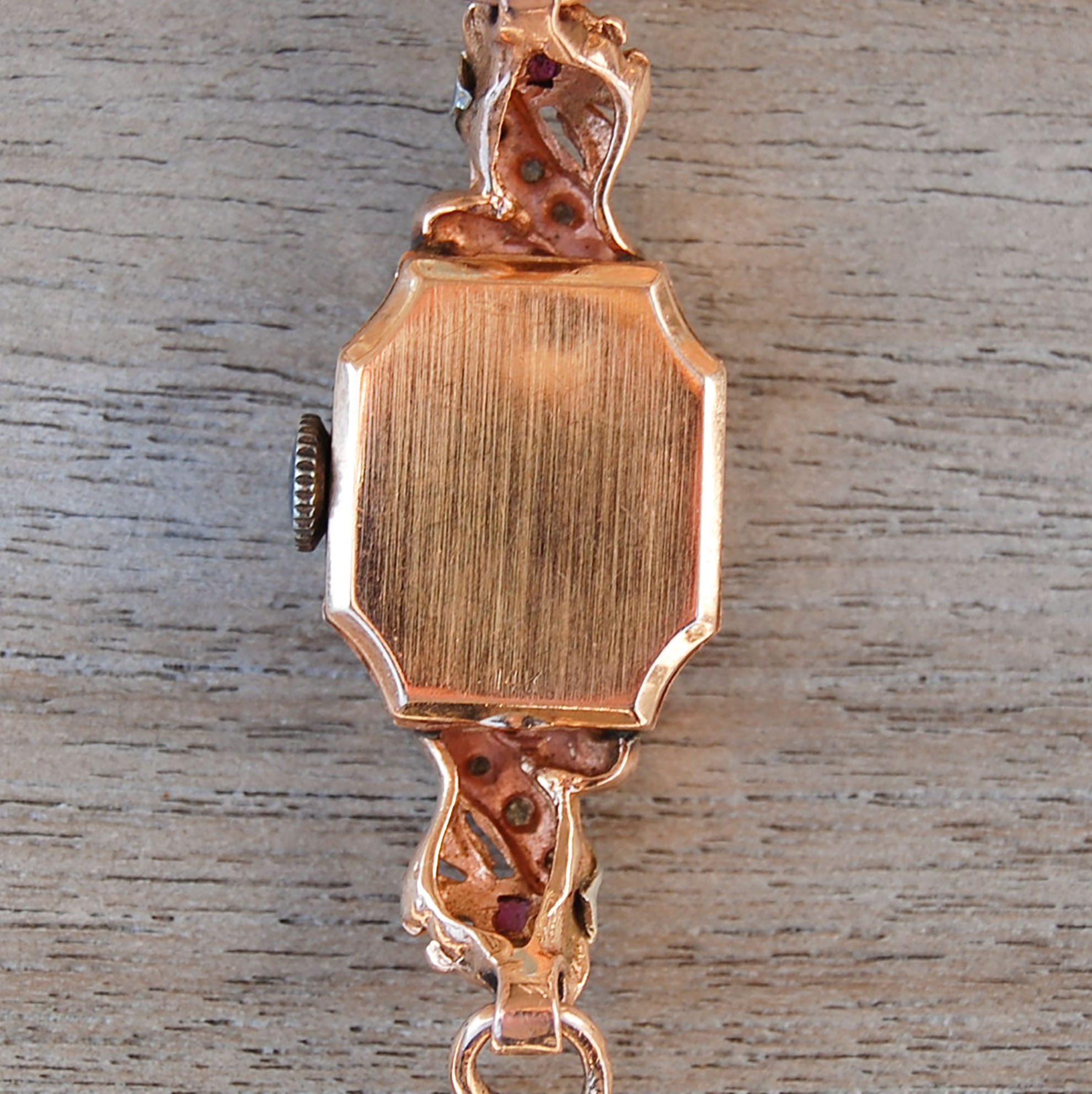 Vintage Jewelry, Vintage Watches, Restored Gold and Silver Earrings, Vintage Watches.