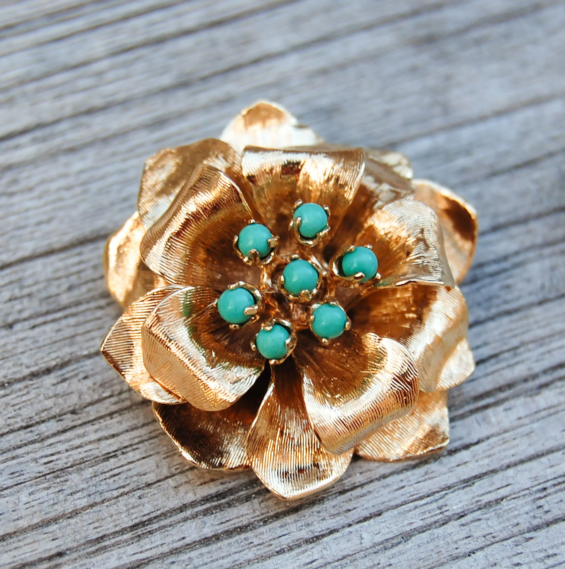 Vintage Jewelry, Vintage Brooches, Restored Gold and Silver Brooches, Vintage Diamonds.