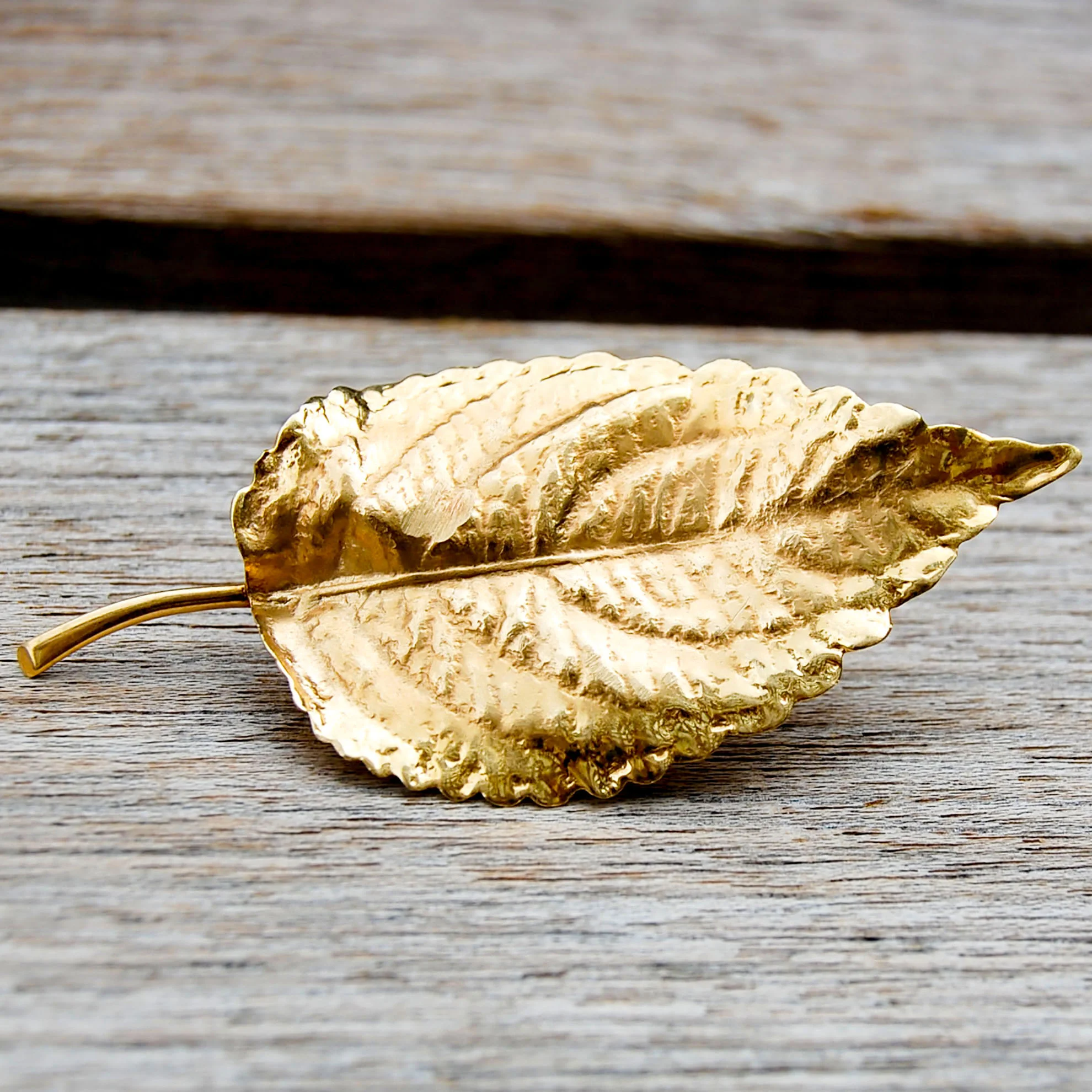 Vintage Jewelry, Vintage Brooches, Restored Gold and Silver Brooches, Vintage Diamonds.