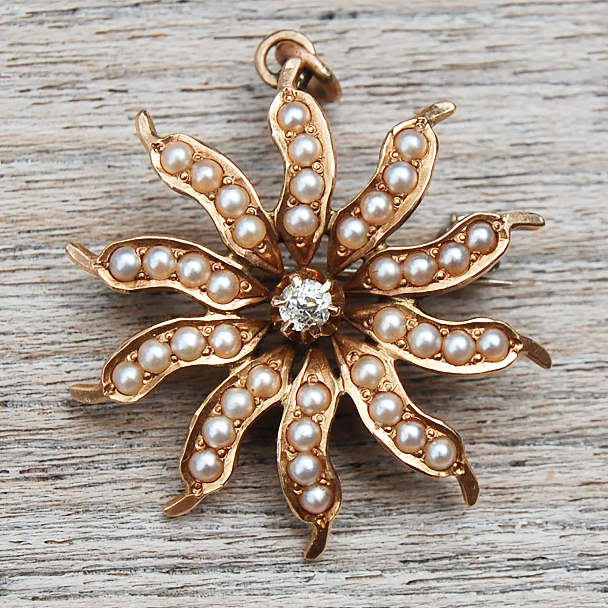 Vintage Jewelry, Vintage Brooches, Restored Gold and Silver Brooches, Vintage Diamonds.