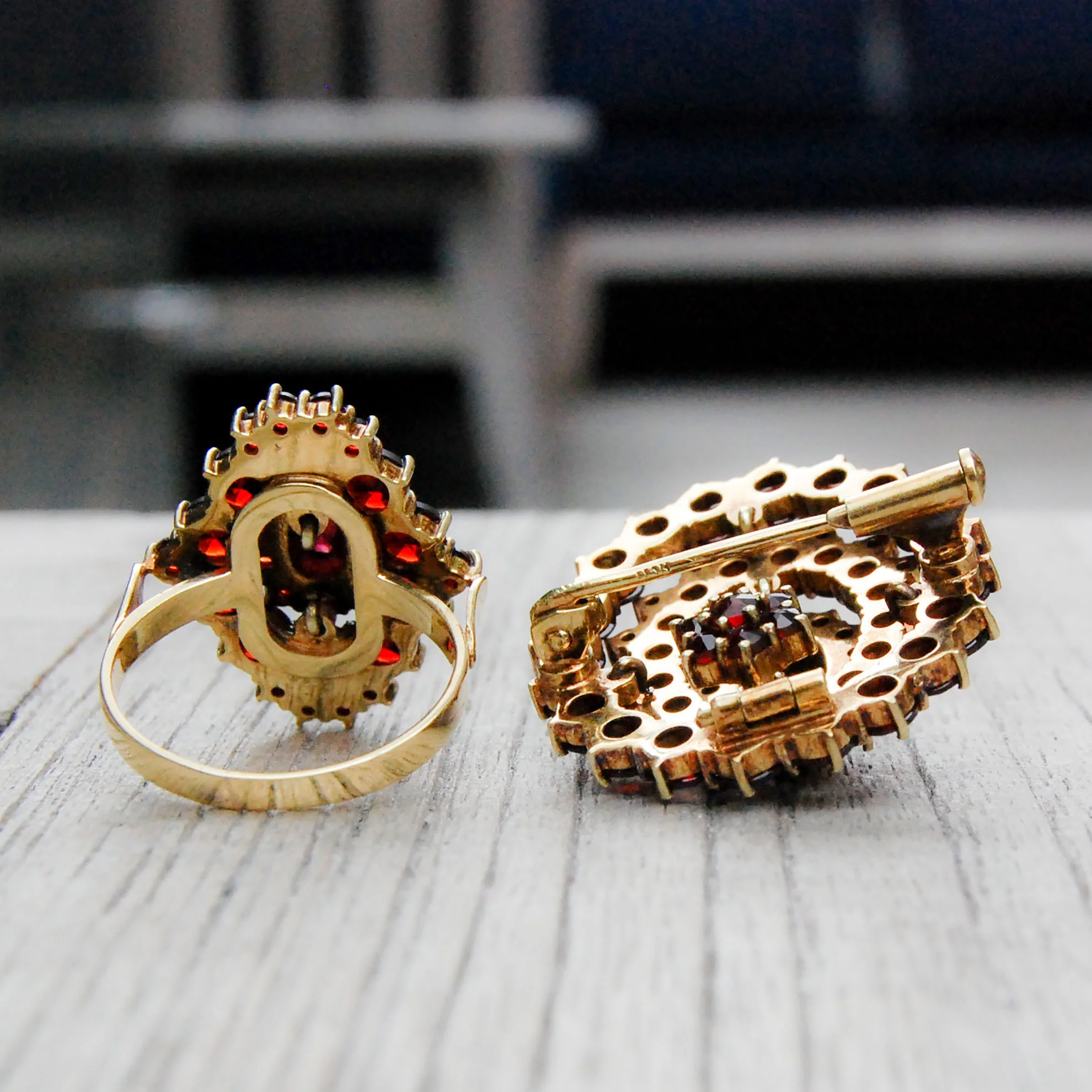 Vintage Jewelry, Vintage Brooches, Restored Gold and Silver Brooches, Vintage Diamonds.