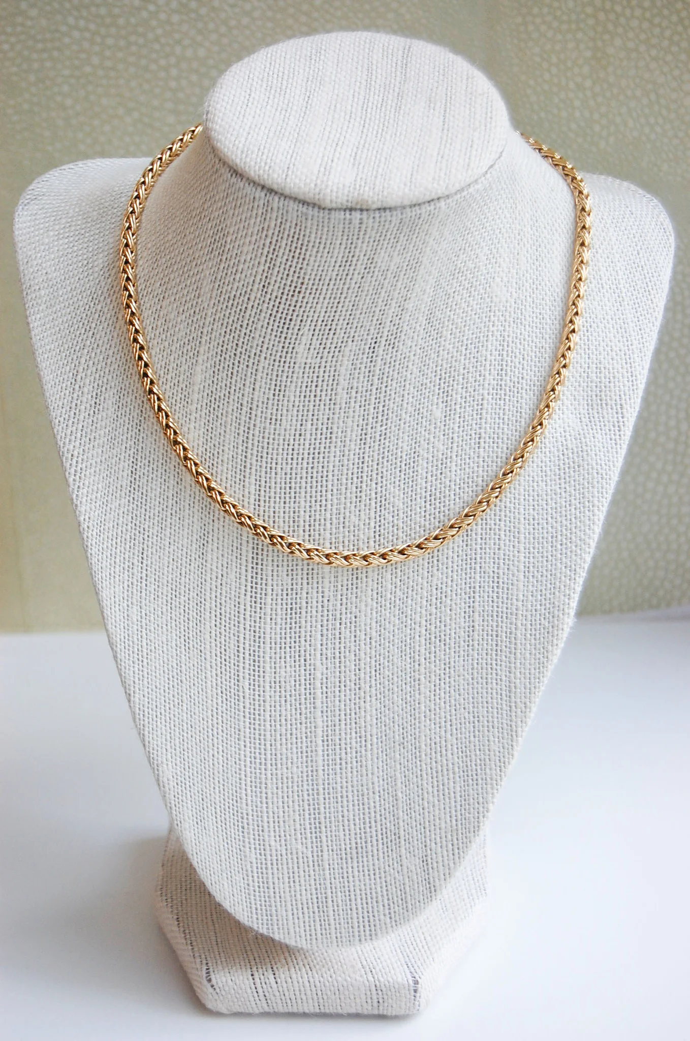 Vintage Jewelry, Vintage Necklaces, Restored Gold and Silver Necklaces, Vintage Diamonds.