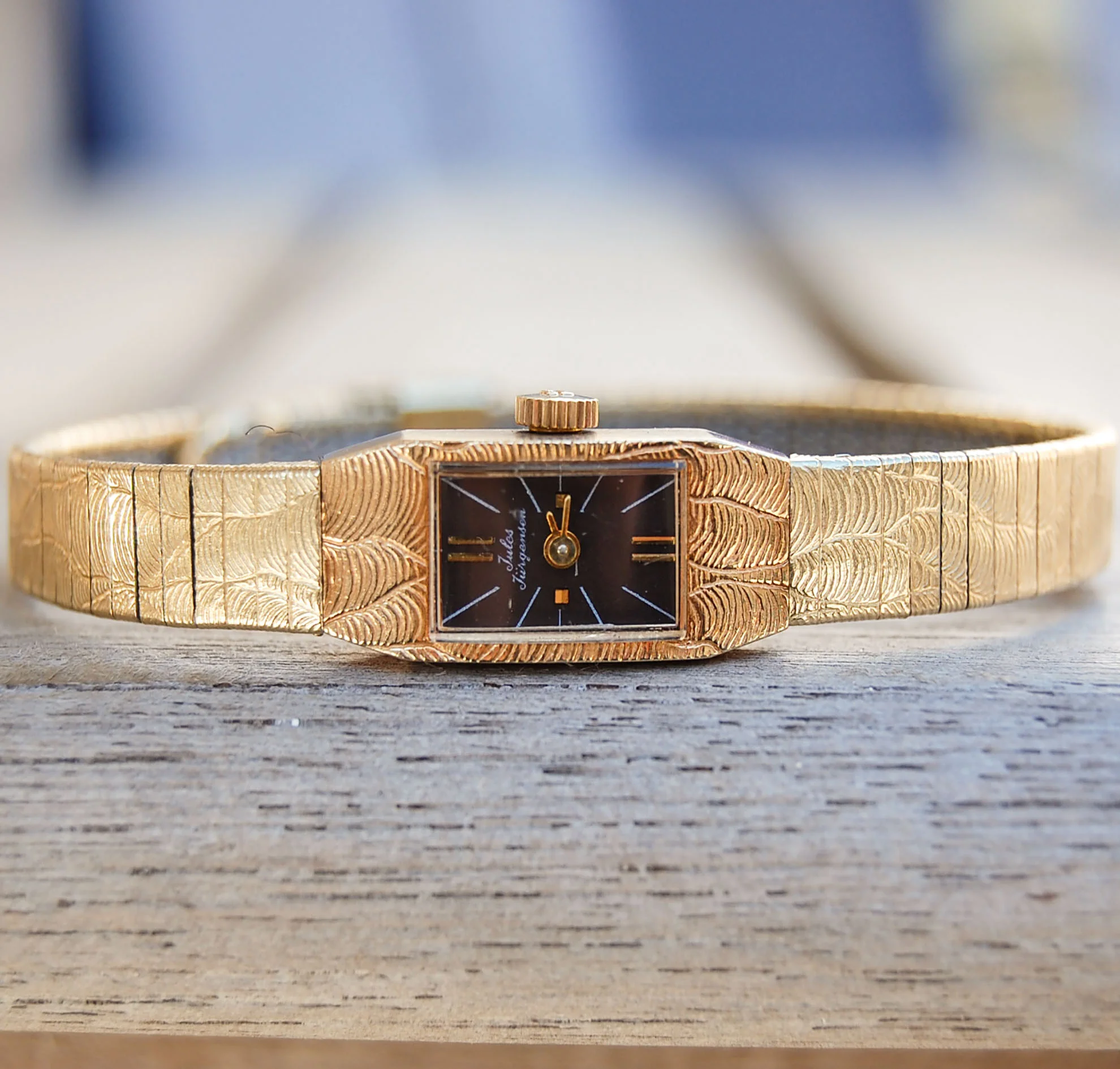 Vintage Jewelry, Vintage Watches, Restored Gold and Silver Earrings, Vintage Watches.