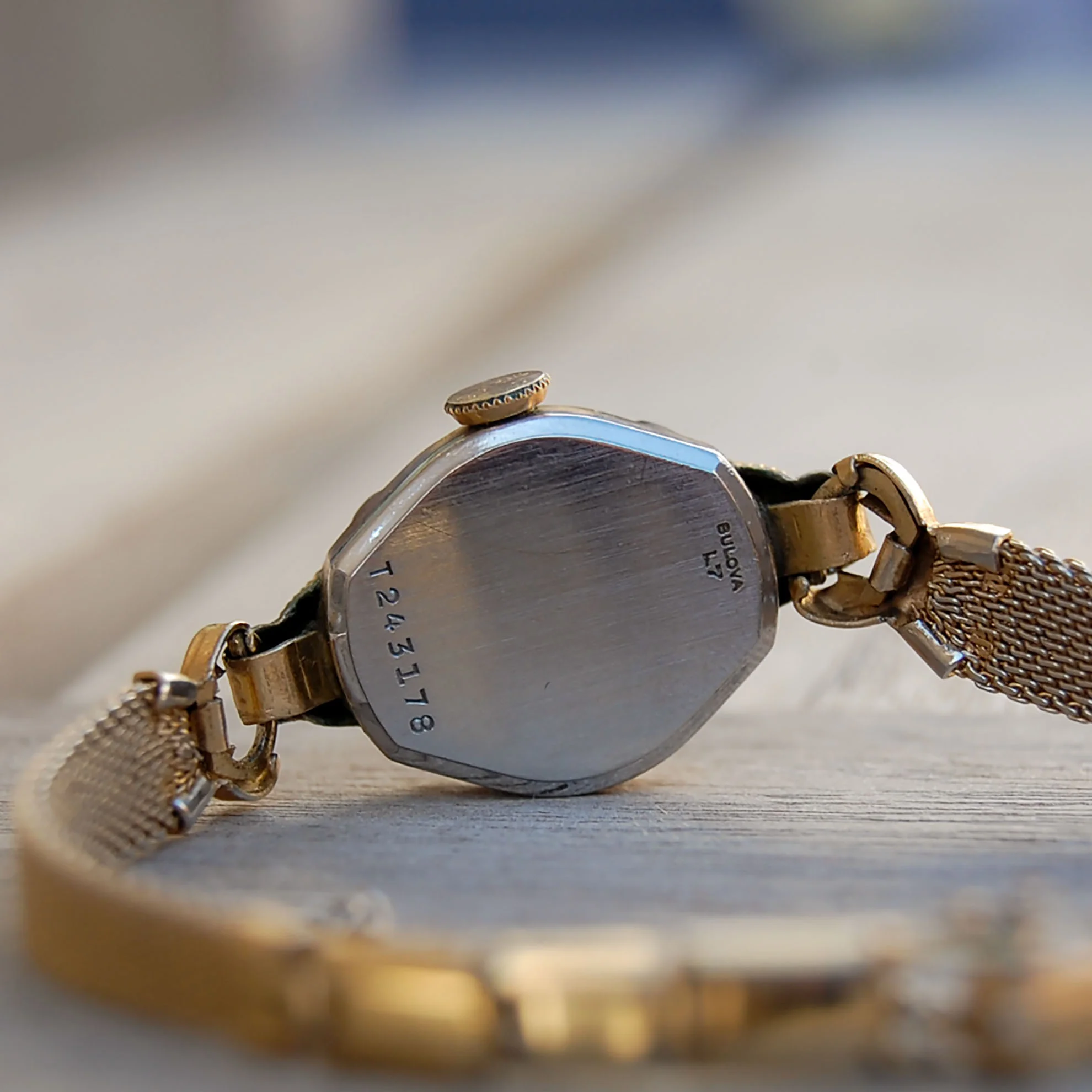 Vintage Jewelry, Vintage Watches, Restored Gold and Silver Earrings, Vintage Watches.