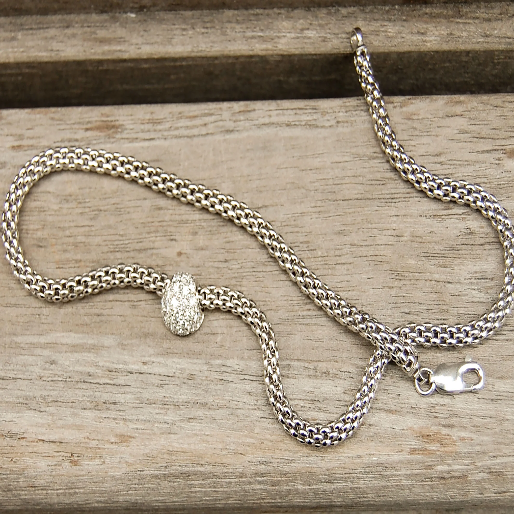 Vintage Jewelry, Vintage Necklaces, Restored Gold and Silver Necklaces, Vintage Diamonds.