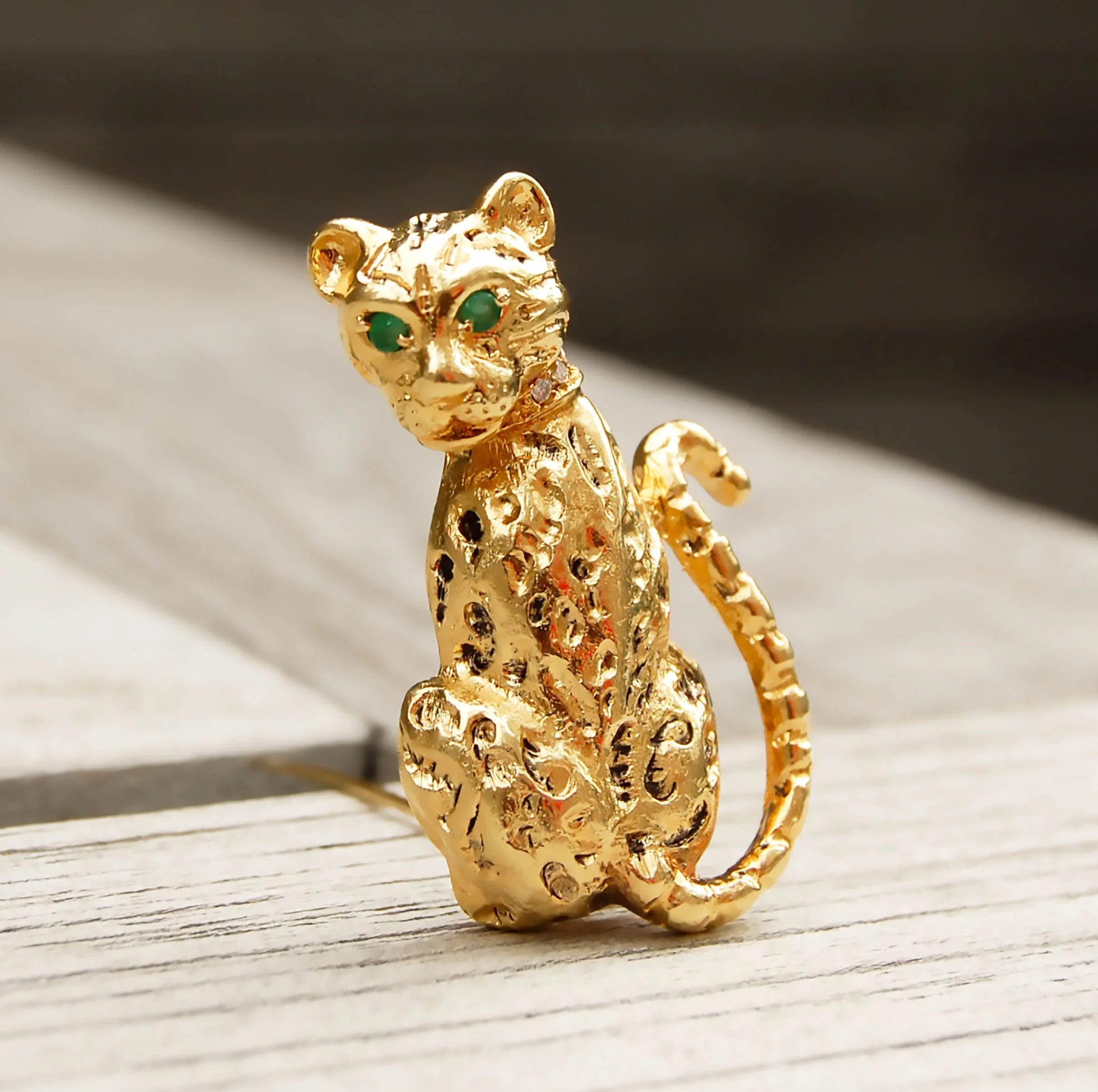Vintage Jewelry, Vintage Brooches, Restored Gold and Silver Brooches, Vintage Diamonds.