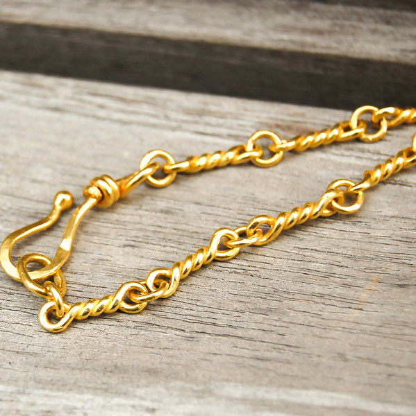 Vintage Jewelry, Vintage Necklaces, Restored Gold and Silver Necklaces, Vintage Diamonds.