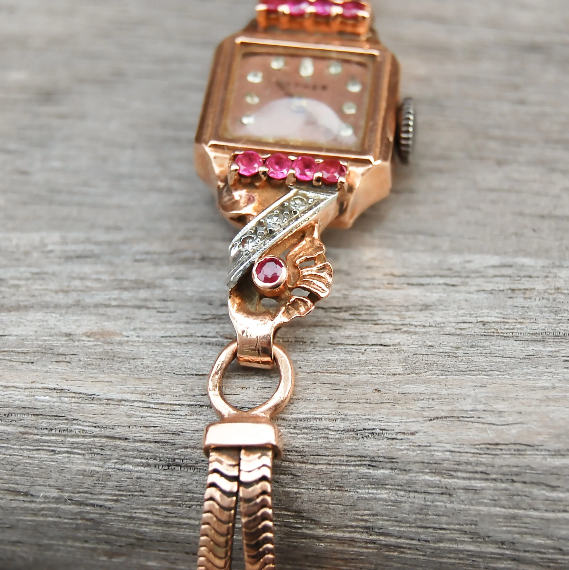 Vintage Jewelry, Vintage Watches, Restored Gold and Silver Earrings, Vintage Watches.