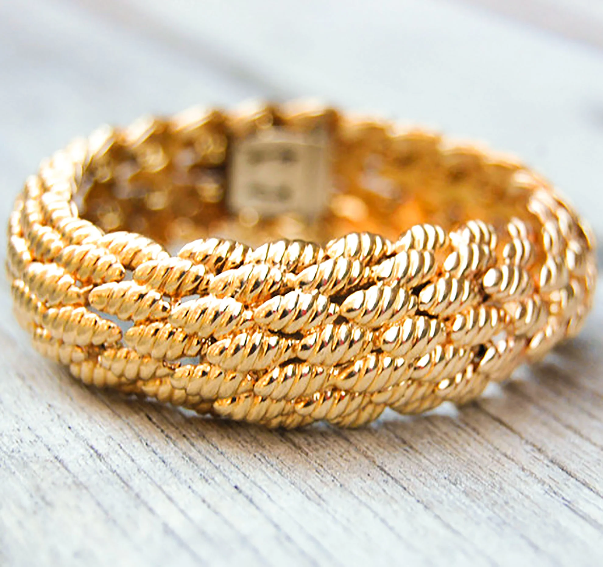Vintage Jewelry, Vintage Watches, Restored Gold and Silver Earrings, Vintage Watches.