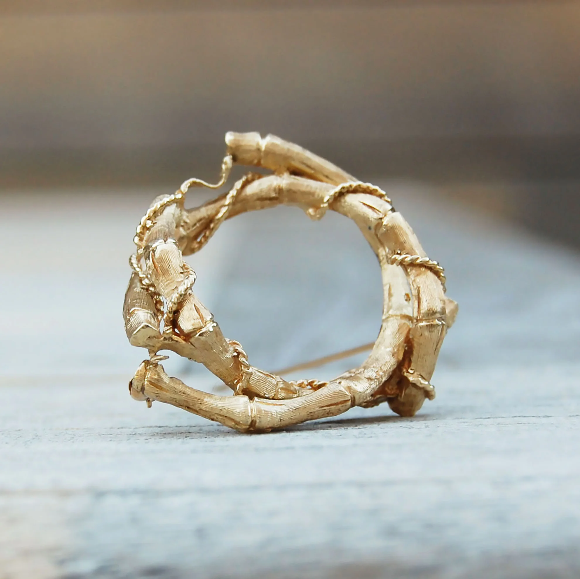 Vintage Jewelry, Vintage Brooches, Restored Gold and Silver Brooches, Vintage Diamonds.