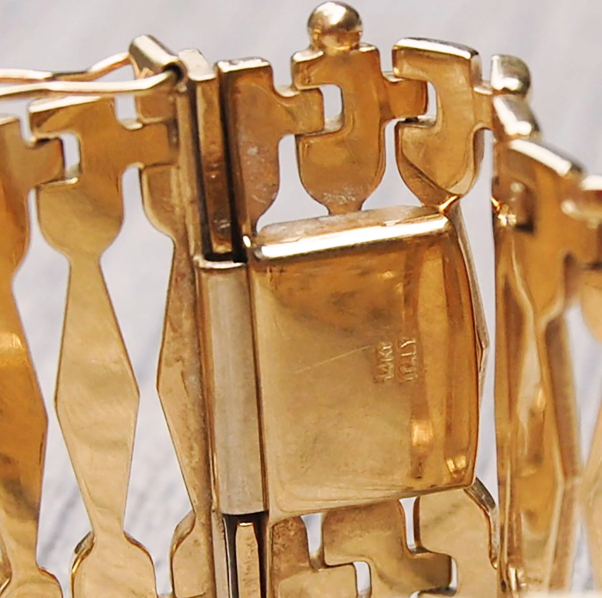 Vintage Jewelry, Vintage Bracelets, Restored Gold and Silver Bracelets, Vintage Diamonds.