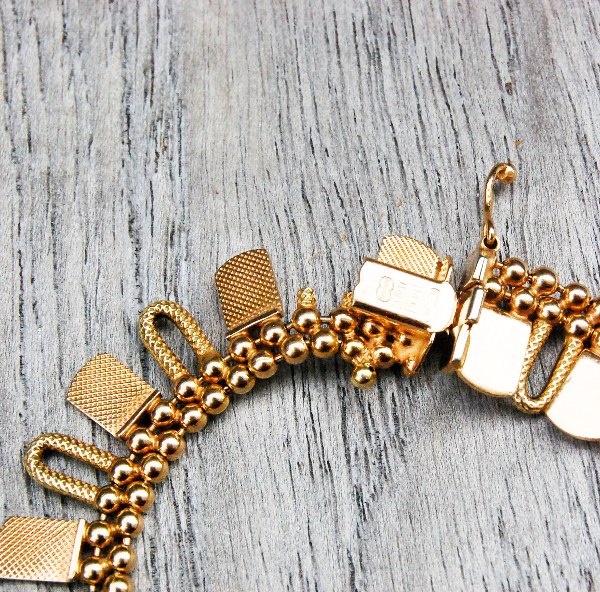 Vintage Jewelry, Vintage Necklaces, Restored Gold and Silver Necklaces, Vintage Diamonds.