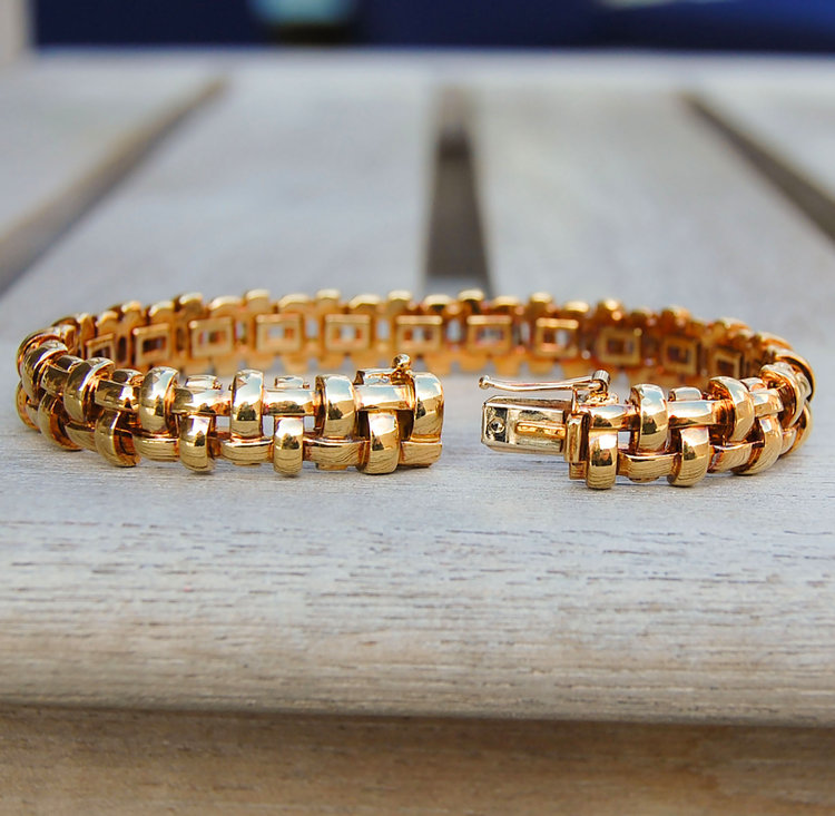 Vintage Jewelry, Vintage Designer Jewelry, Vintage Tiffany, Restored Vintage Gold and Silver Designer, Vintage Diamonds.