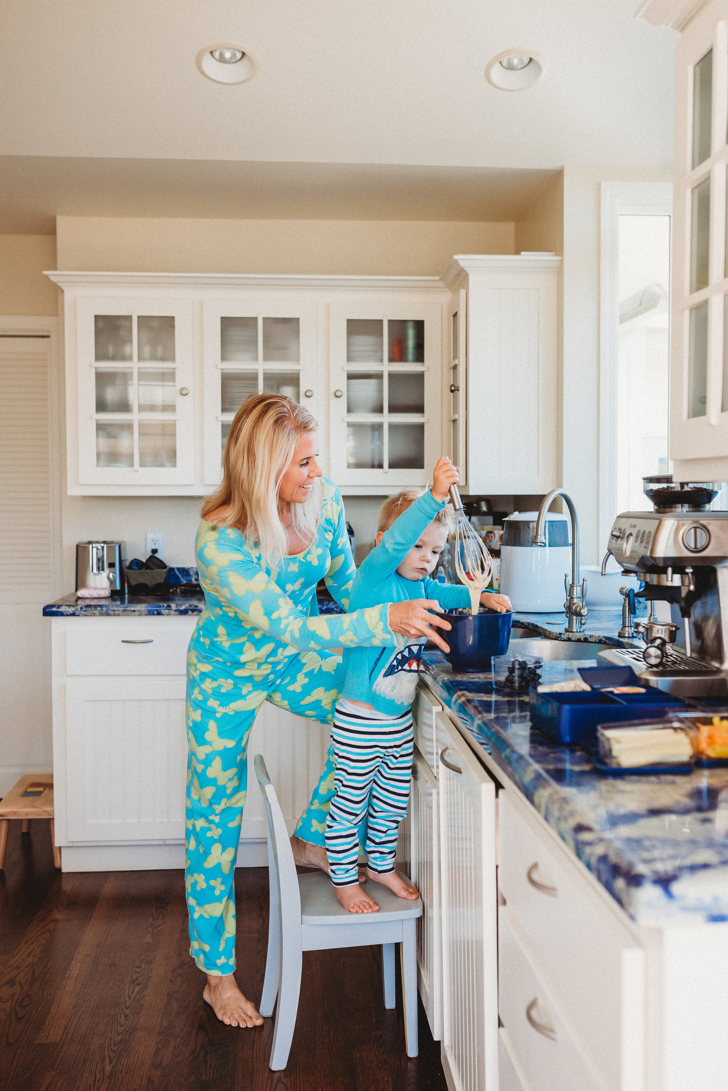 family pancakes morning routine mom of two toddlers pj mornings family time quality time20.jpg