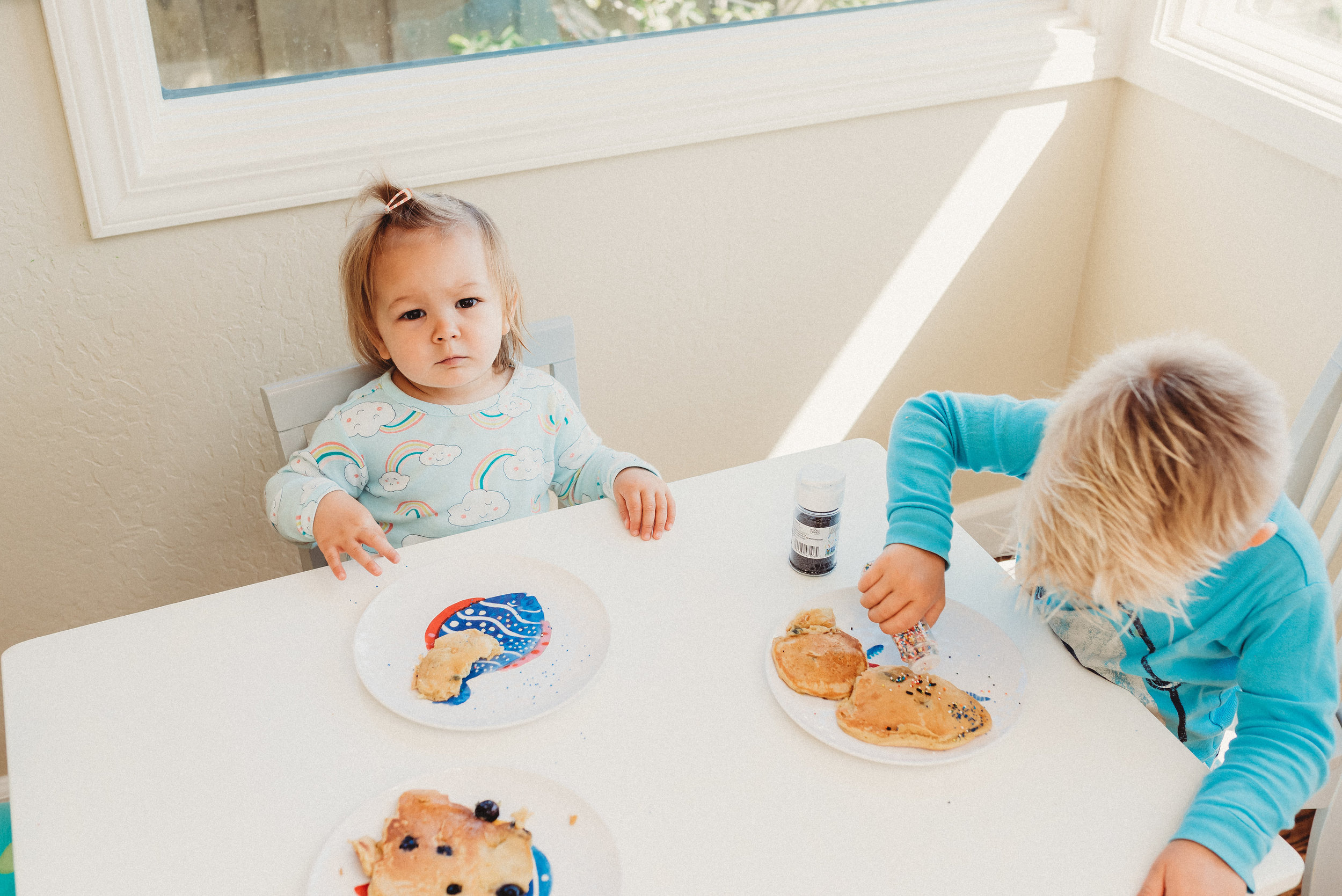 family pancakes morning routine mom of two toddlers pj mornings family time quality time30.jpg