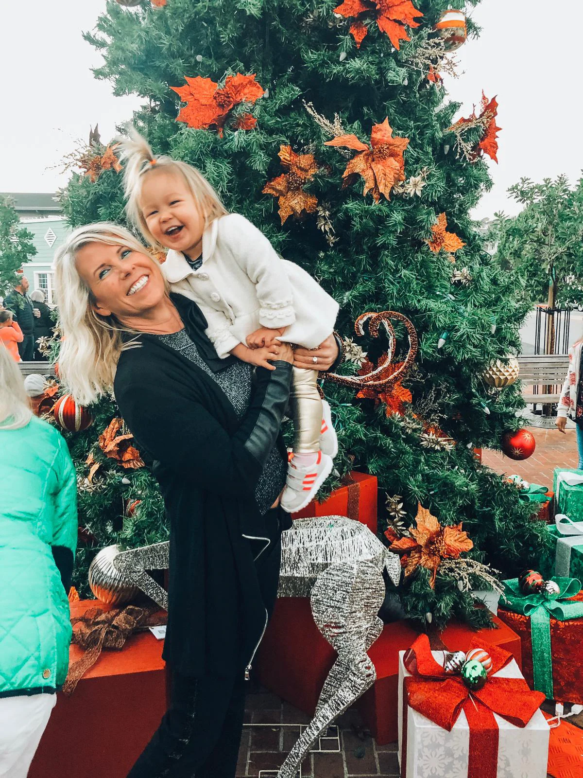 servino-tiburon-christmas-local-festive-family-time-15.jpg