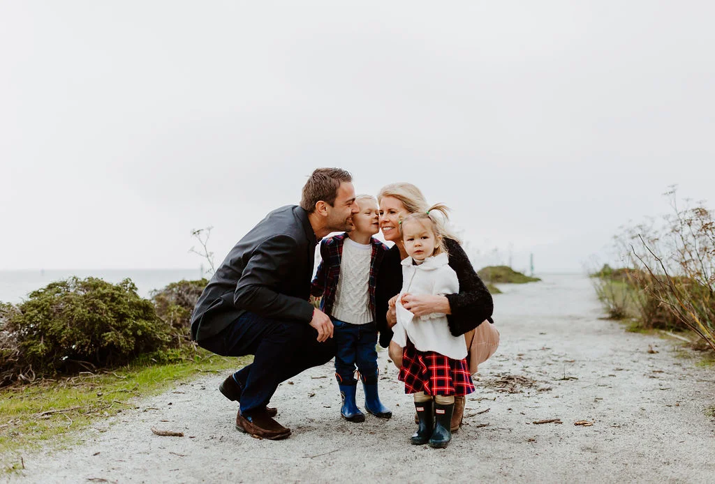 holiday card christmas festive family time quality time San Francisco Tiburon holiday shoot family photoshoot