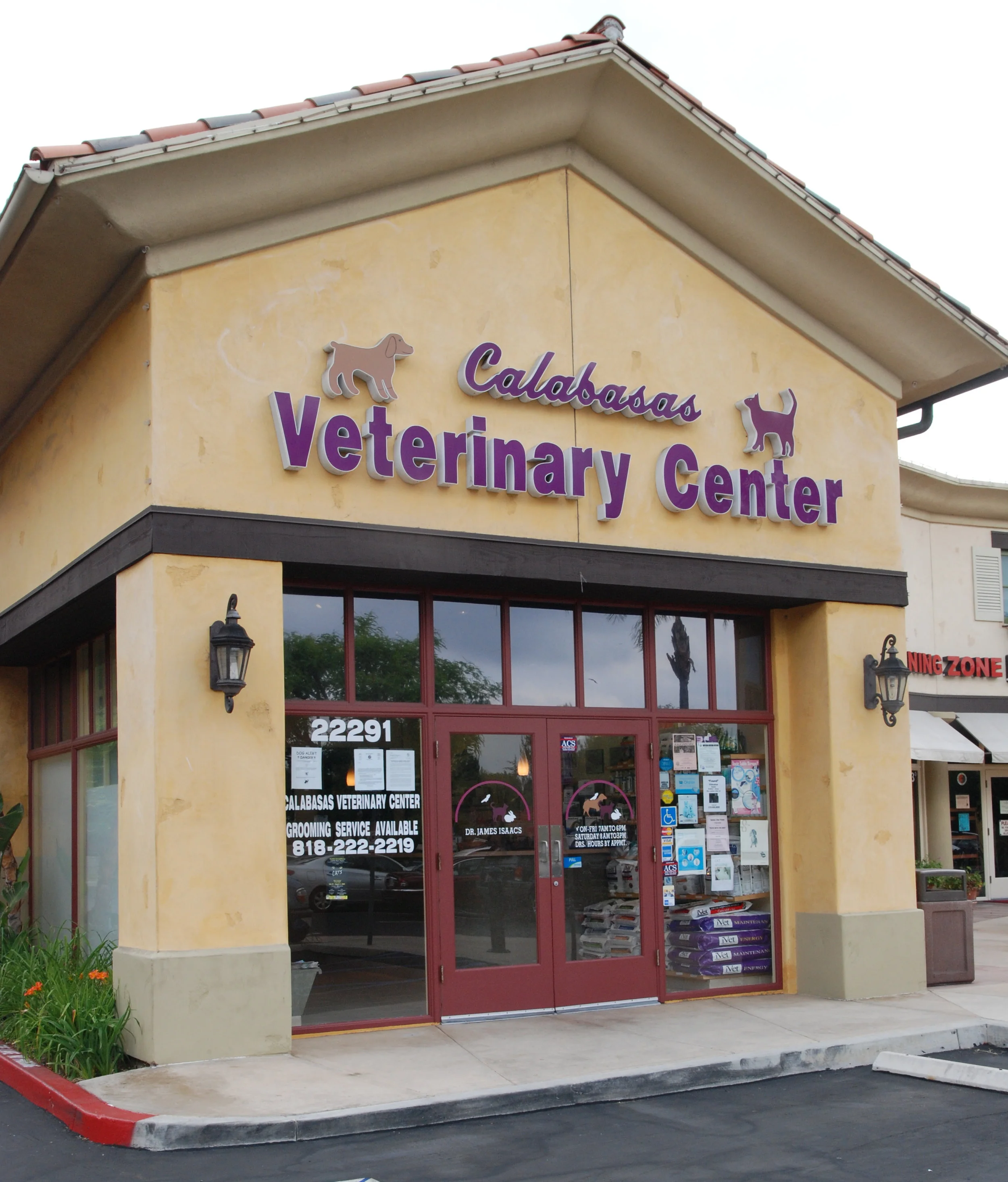 Calabasas Veteranary Center3 .jpg