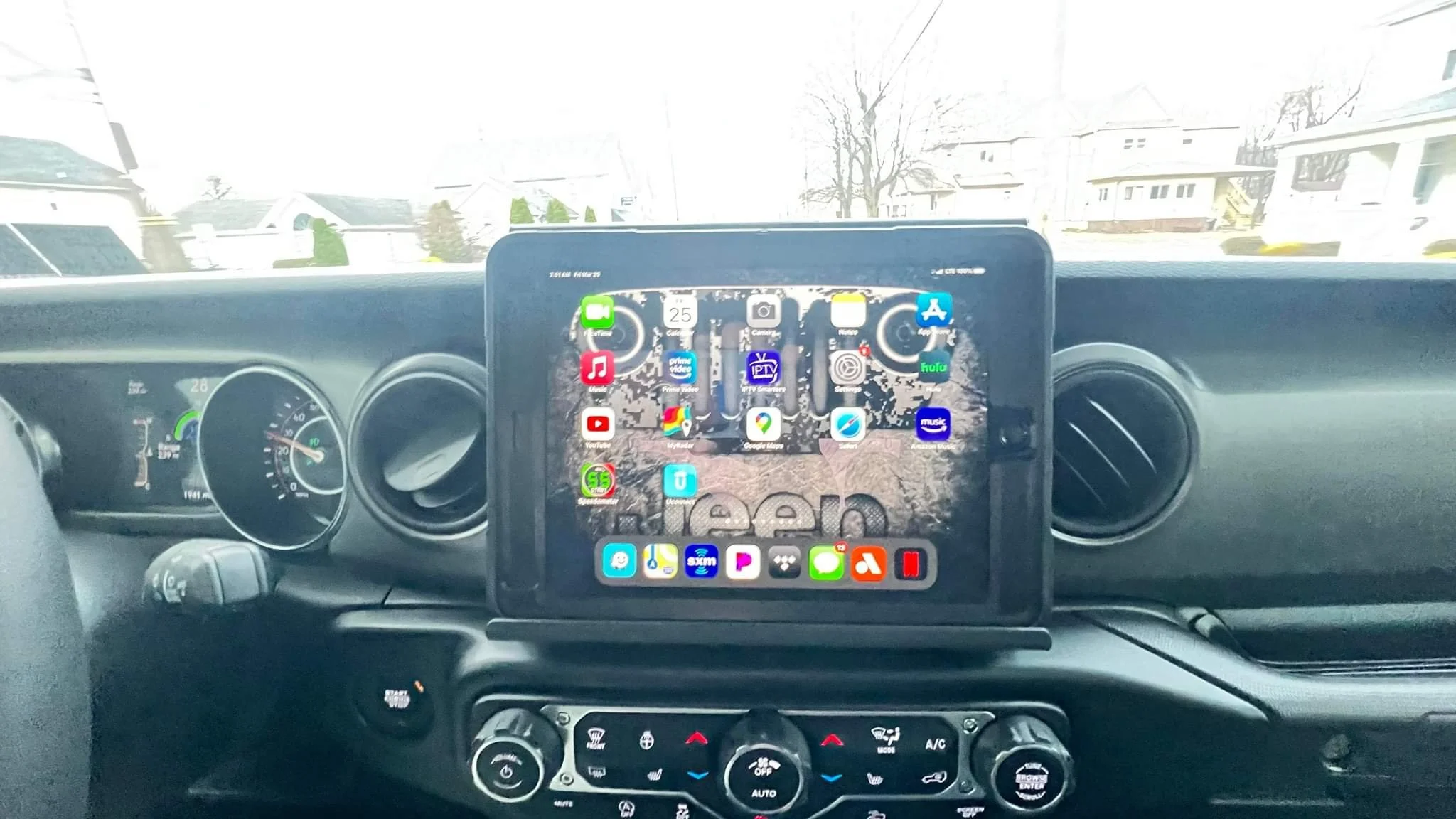 20182023 Jeep Wrangler/Gladiator JL/JT Tablet Mount — Valenti Design
