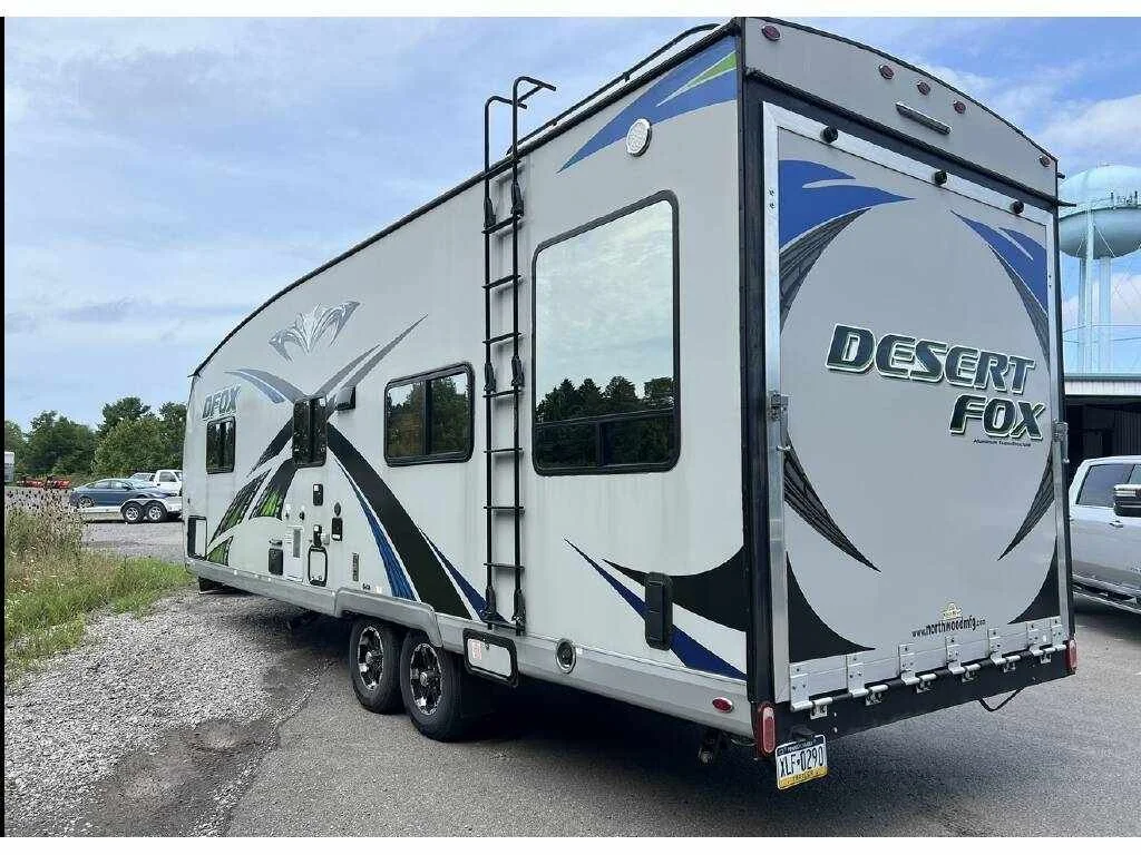 2019-Northwood-Mfg-DESERT-FOX-27FS-back-left-side