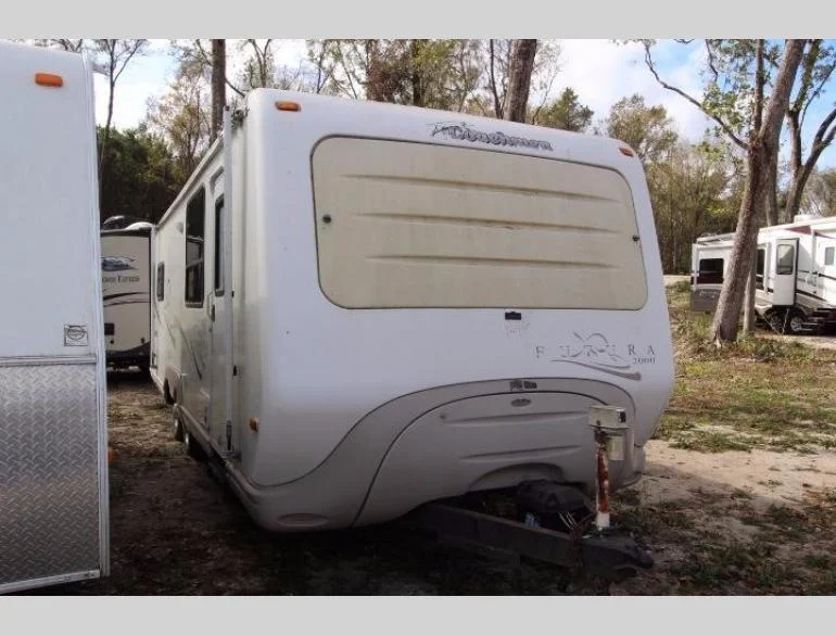 2000 Coachmen Futura 2800FL