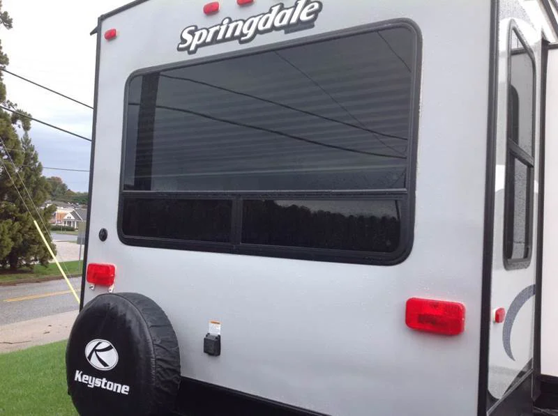 2016 Keystone Springdale 278FWRI Back