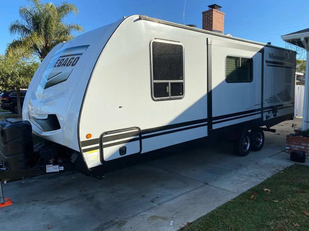 2020 Winnebago MINNIE 2455BHSb.jpg