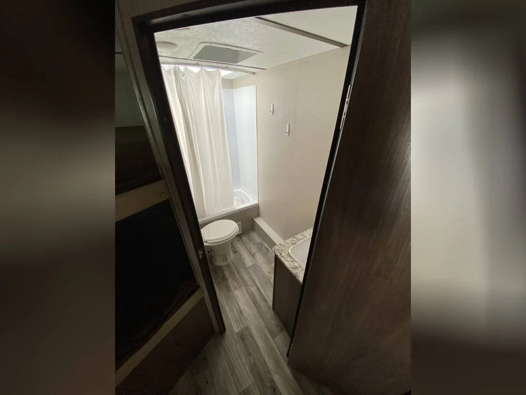 2019 Keystone HIDEOUT 24BHSWEg.jpg
