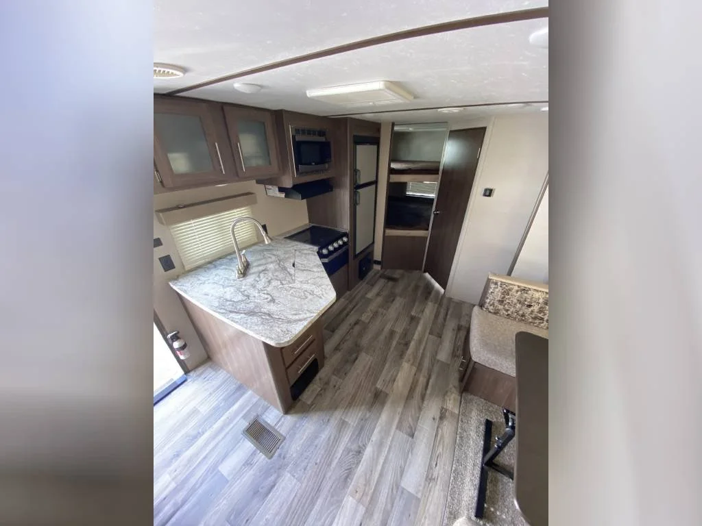 2019 Keystone HIDEOUT 24BHSWEc.jpg